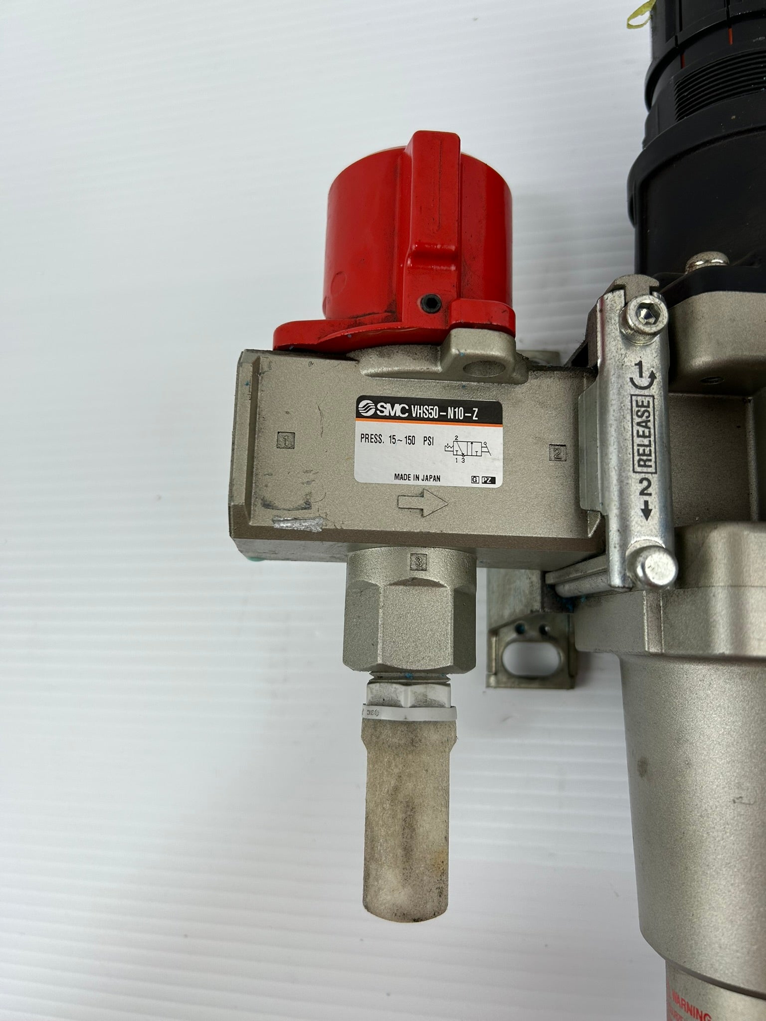 SMC AW60-N10-Z Pneumatic Filter Regulator with VHS50-N10-Z Lockout Valve