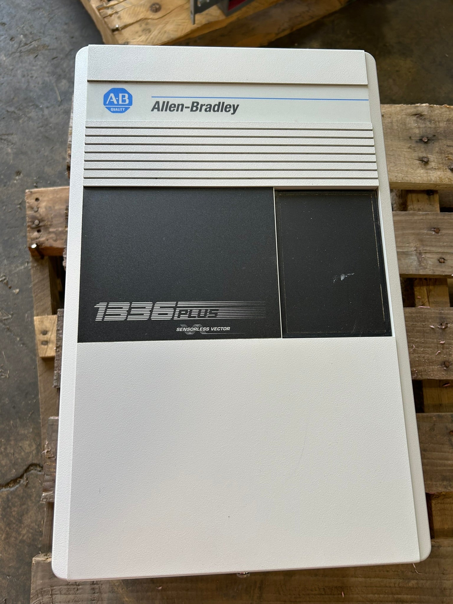 Allen-Bradley 1336S-B007-AA-EN5-HA1 Drive Ser D 380-480V 8-11kVA 13A 3PH 50/60Hz