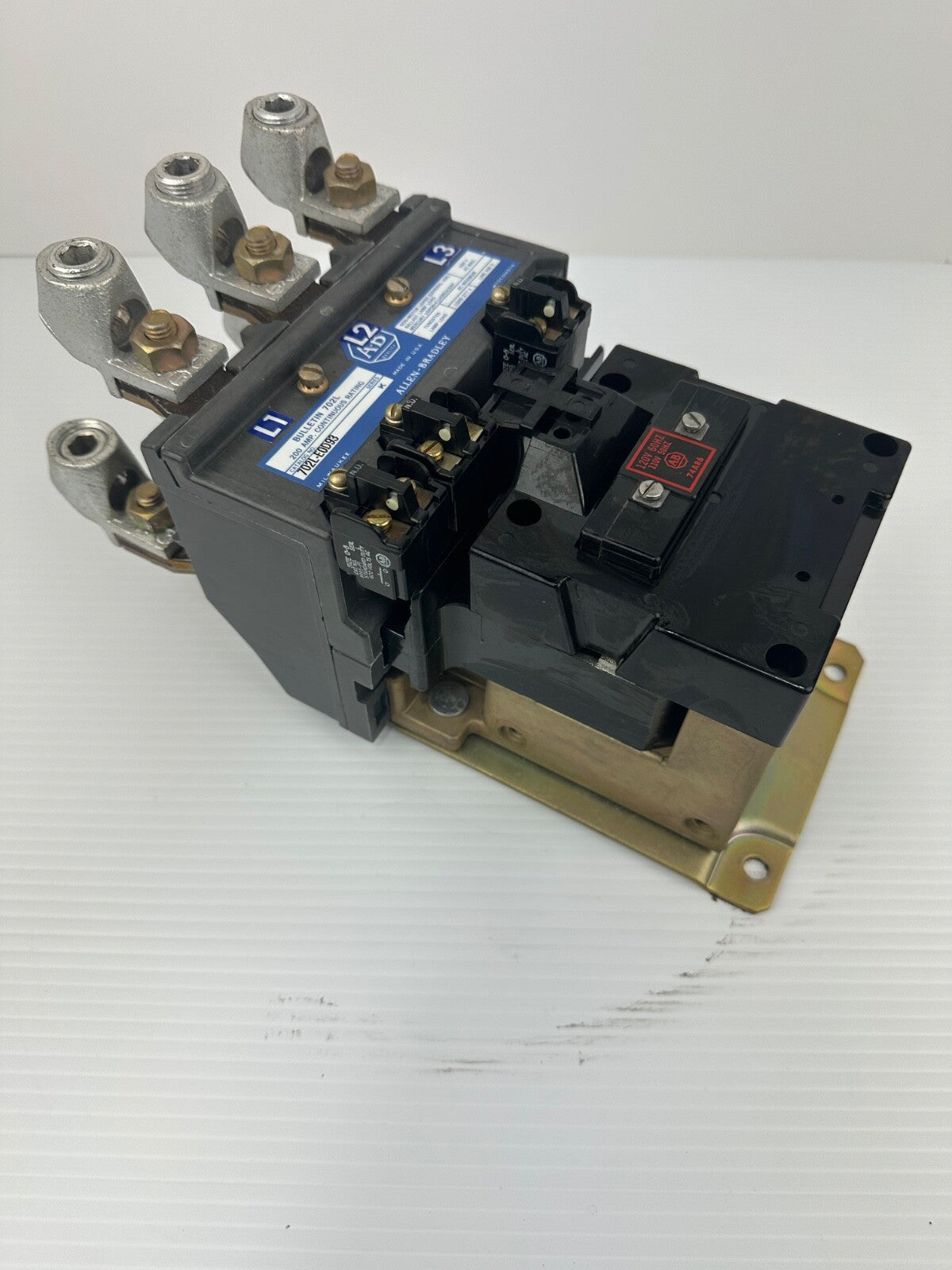 Allen Bradley 702L-E0D93 Contactor 702L Bulletin 200 Amp Series K