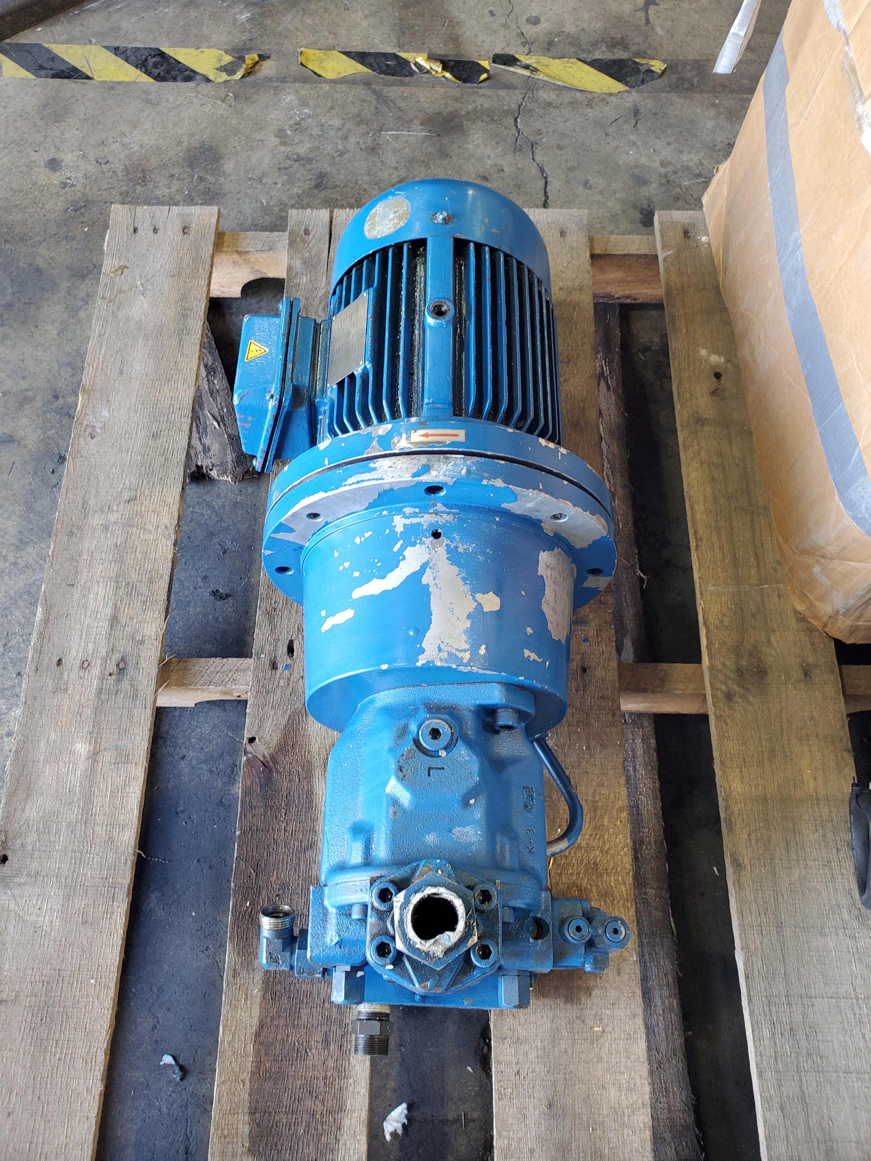 Rexroth A10VO28DFR/31R-PPC12N00M Pump with WorldWide WWE5-18-184TC Motor