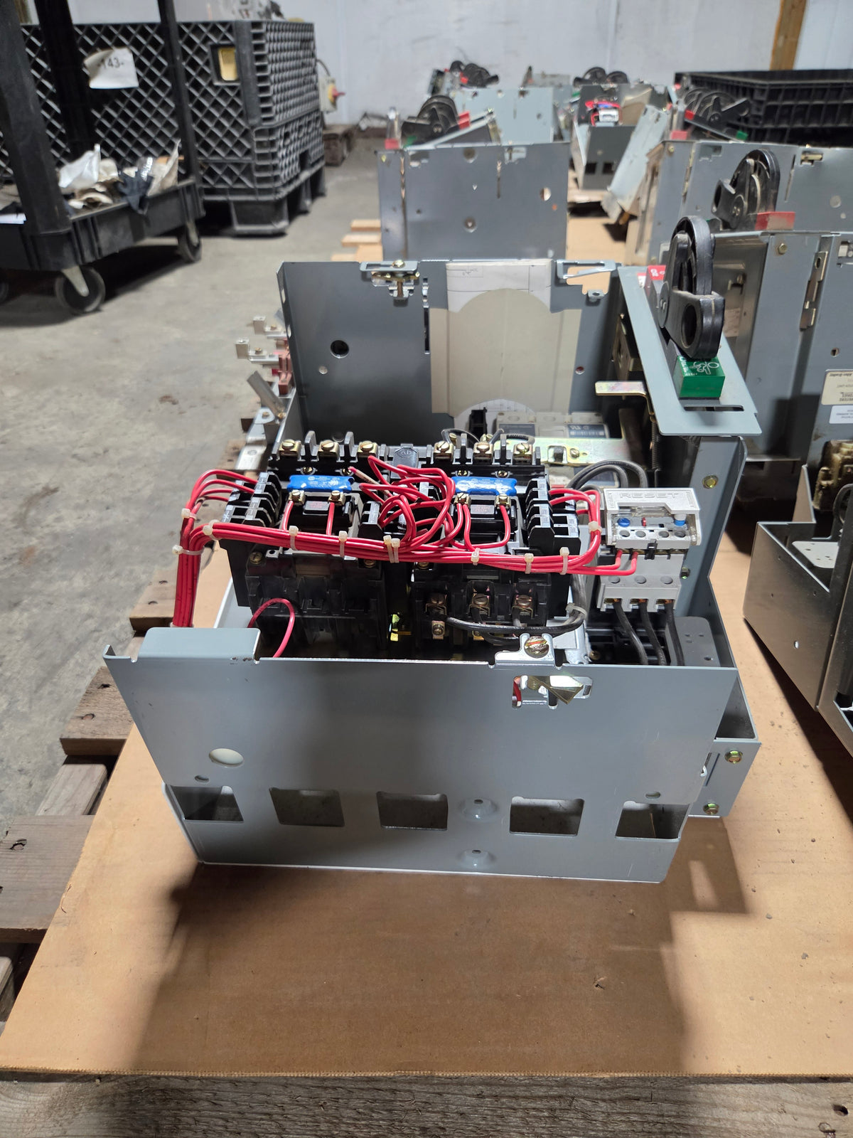 Allen-Bradley 2107B MCC Bucket Size 1 FVR 3.0HP 480V 3PH 15A Breaker - No Door