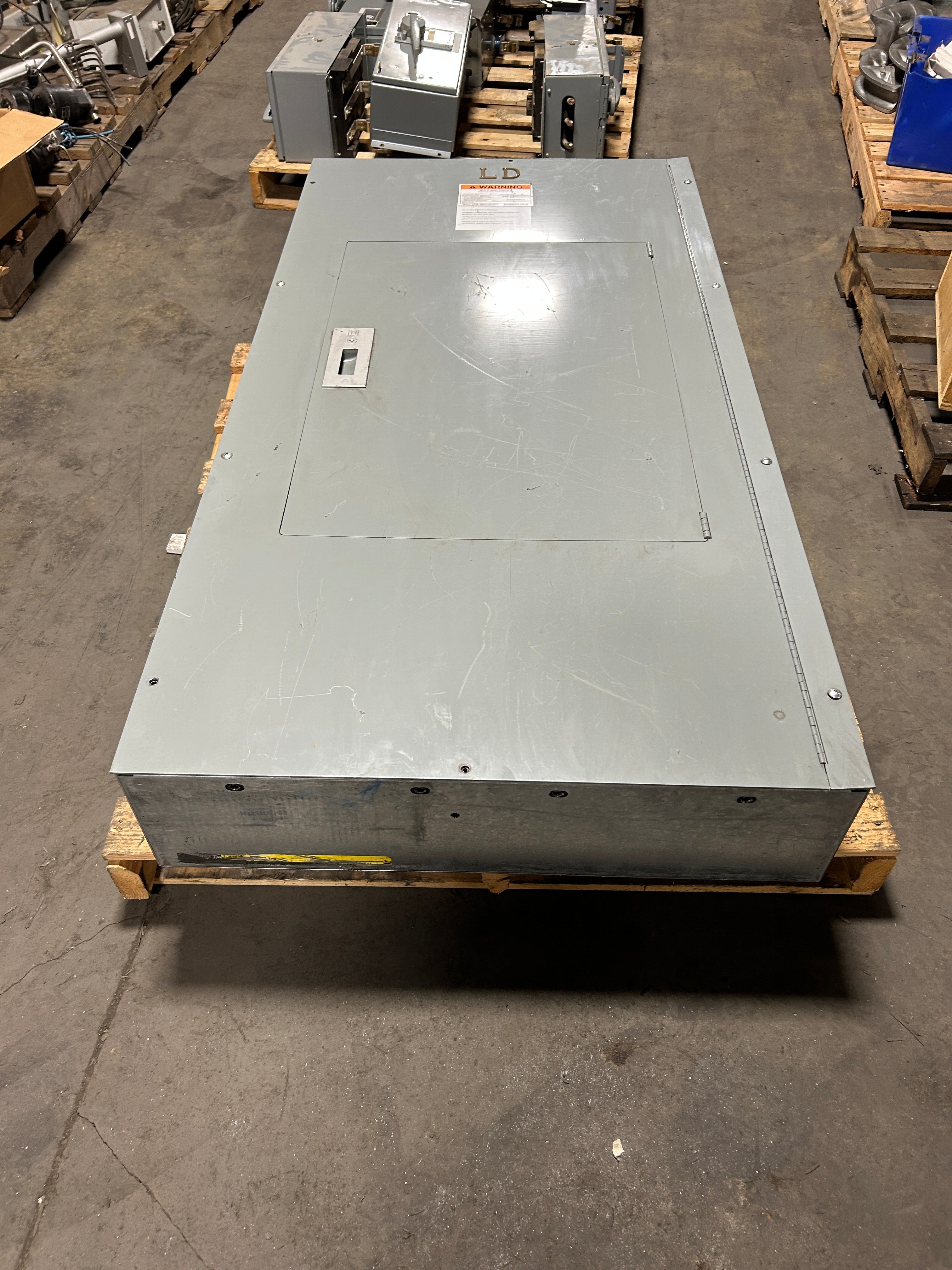 Square D HCM I-Line Load Center Panelboard Breaker Box 1464-4MCU HC3264B 400A E1