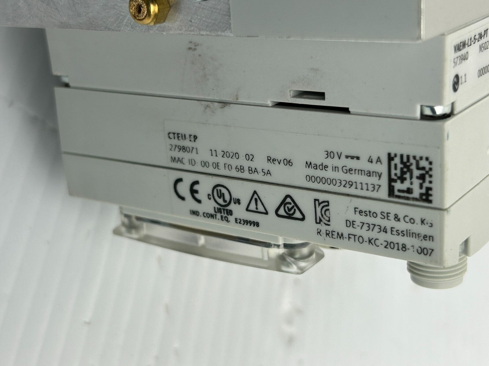 Festo VTUG-14-VRPT-S8-B1T-G14-UL-G18S-9K11M Manifold Valve Assembly w/ 20 Valves