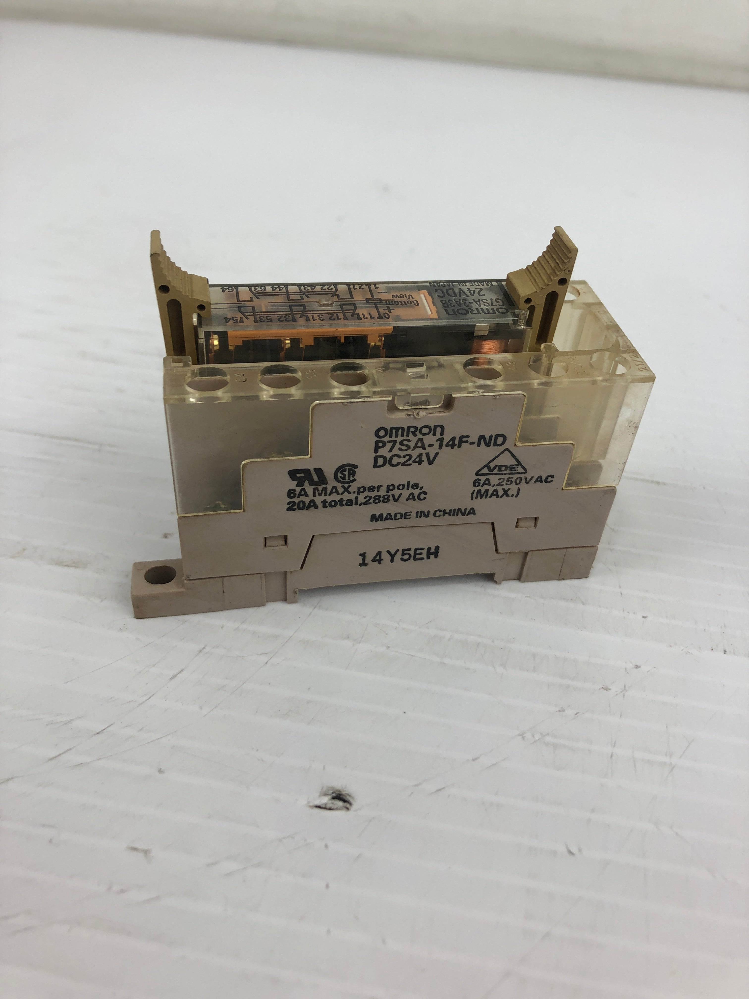Omron G7SA-3A3B General Purpose Relay 24VDC with Base P7SA-14F-ND 14Y5EH