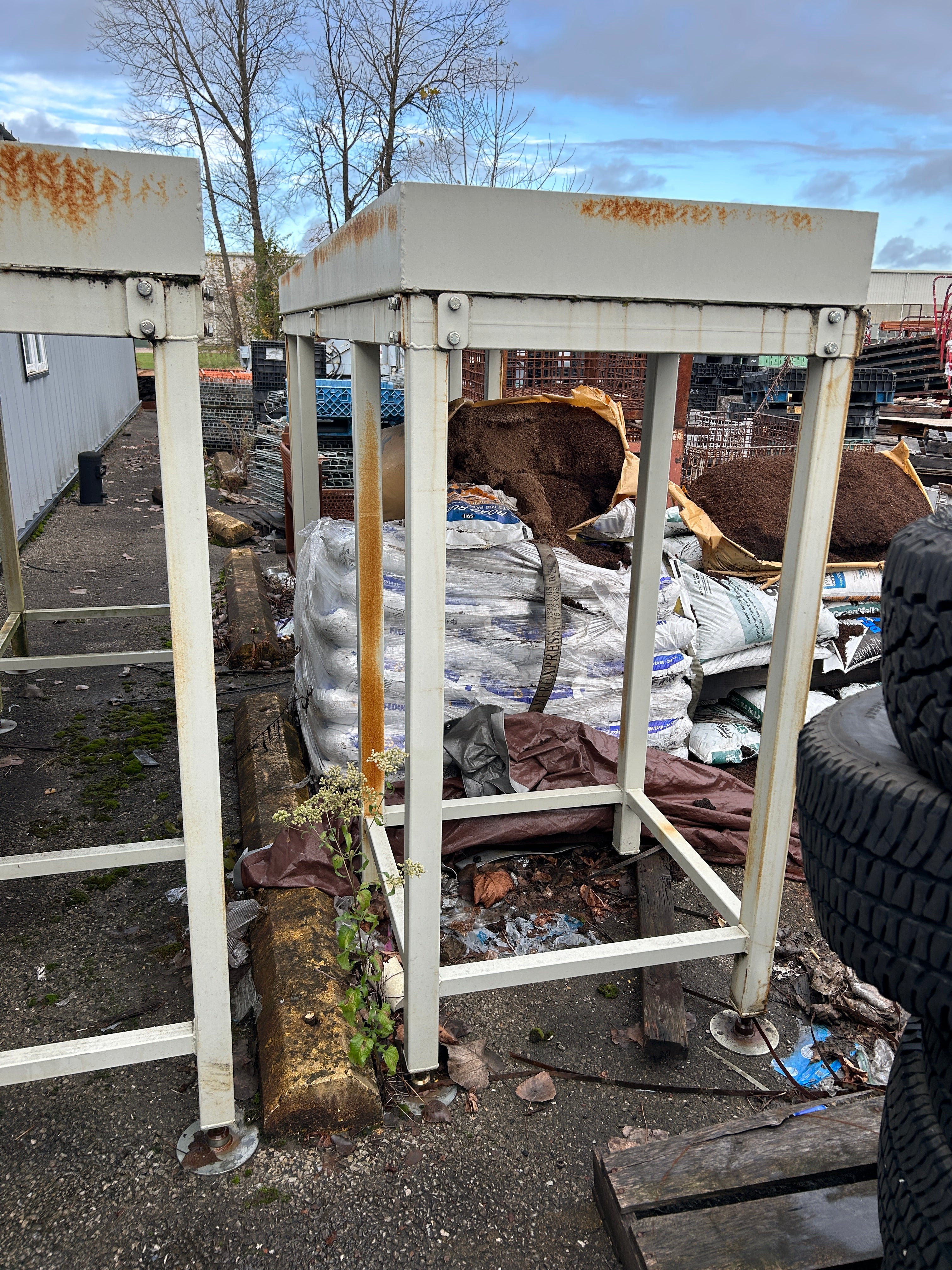 Coated Steel Platform from Conveyor Assembly Industrial 9' 9.5" x 31-1/2” x 5.5'