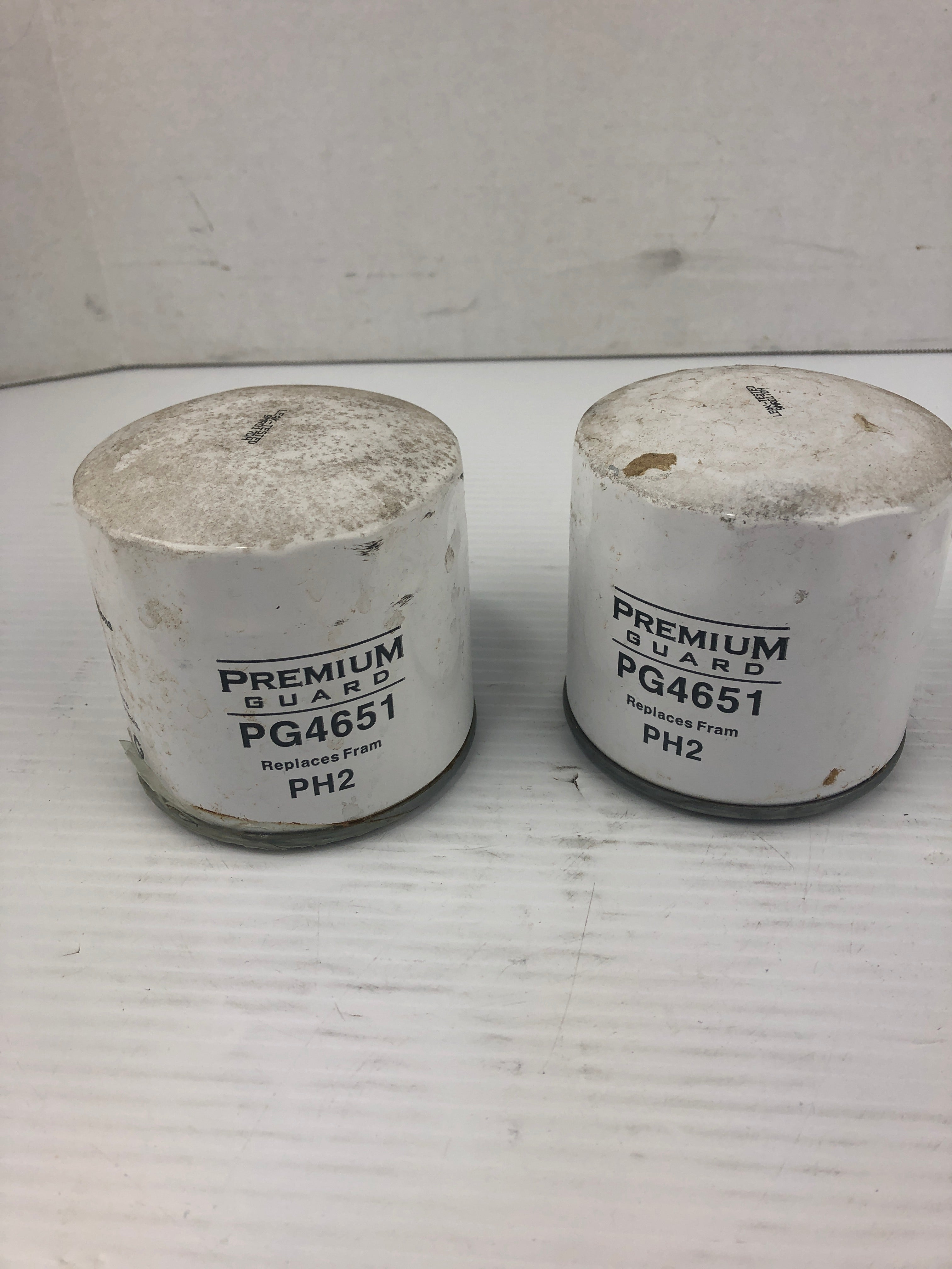 Premium Guard PG4651 Engine Oil Filter Replaces Fram PH2 - Lot of 2