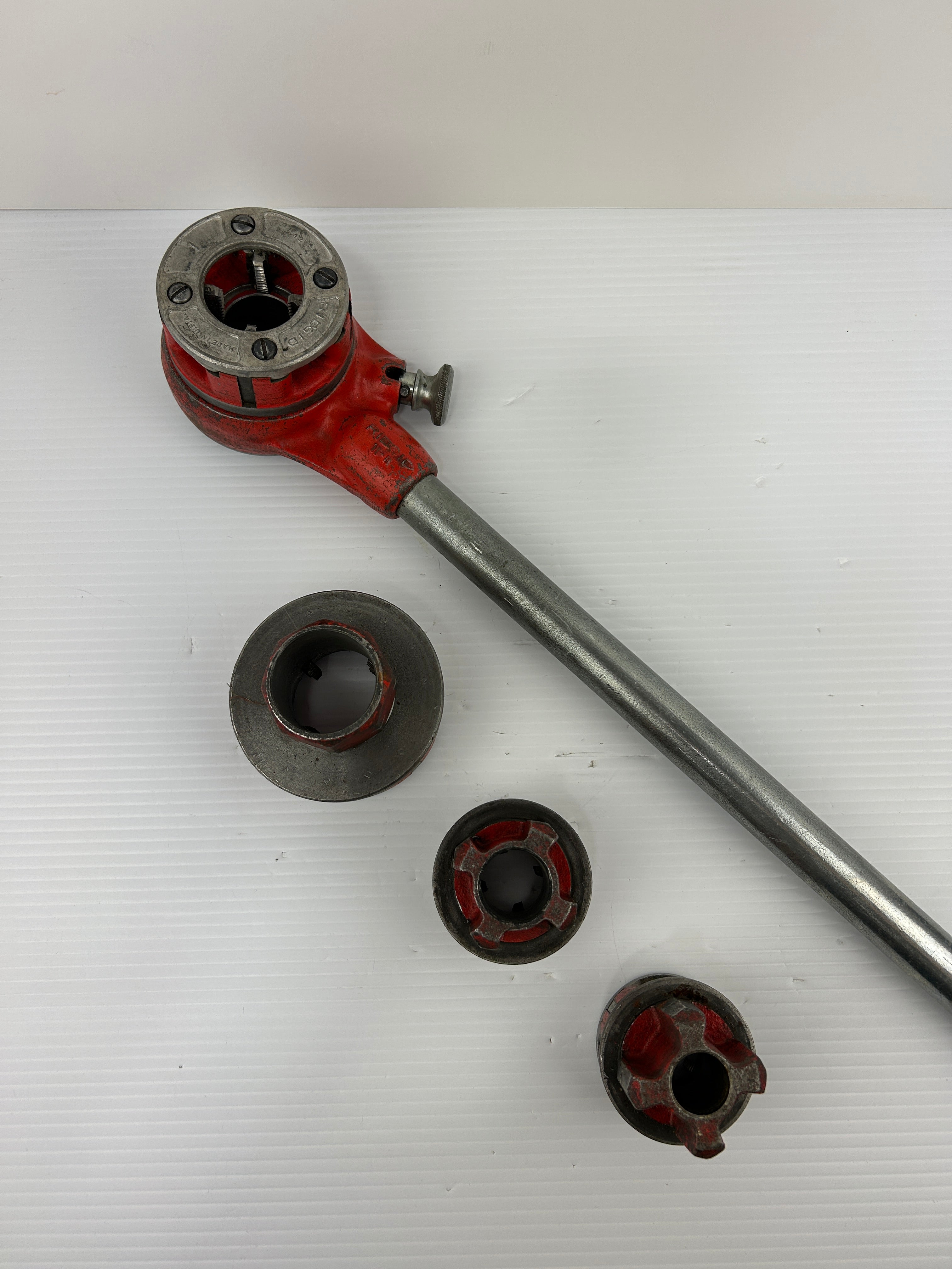 Ridgid 11-R Pipe Threader Ratchet with Handle & #11 1/2" #12 3/4" 1-1/4" Die Set