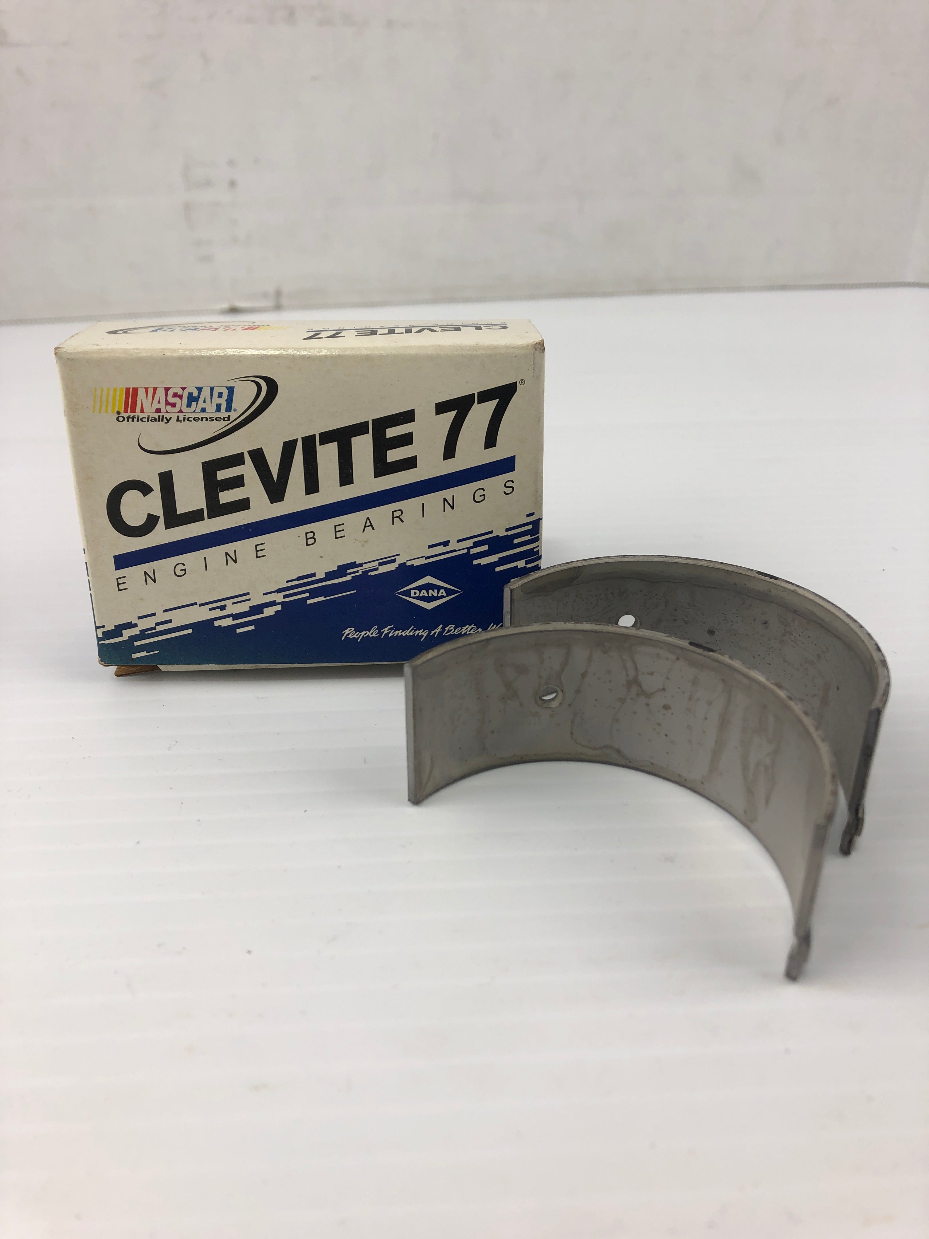 Clevite CB818P10 Engine Connecting Rod Bearing Pair CB-818 P-10
