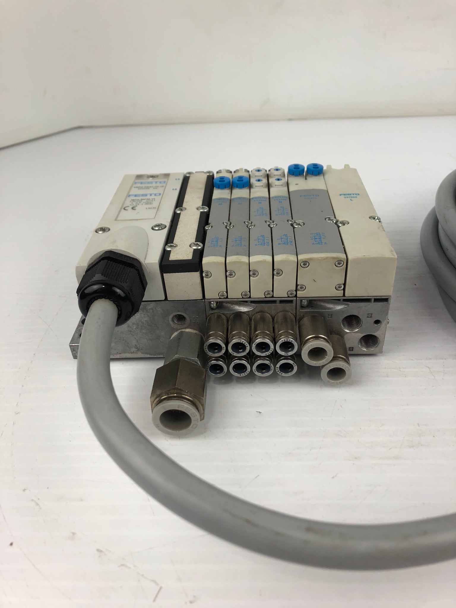 Festo 539105 Valve Assembly 533352 538000 540896 533342 533348 537953 537962