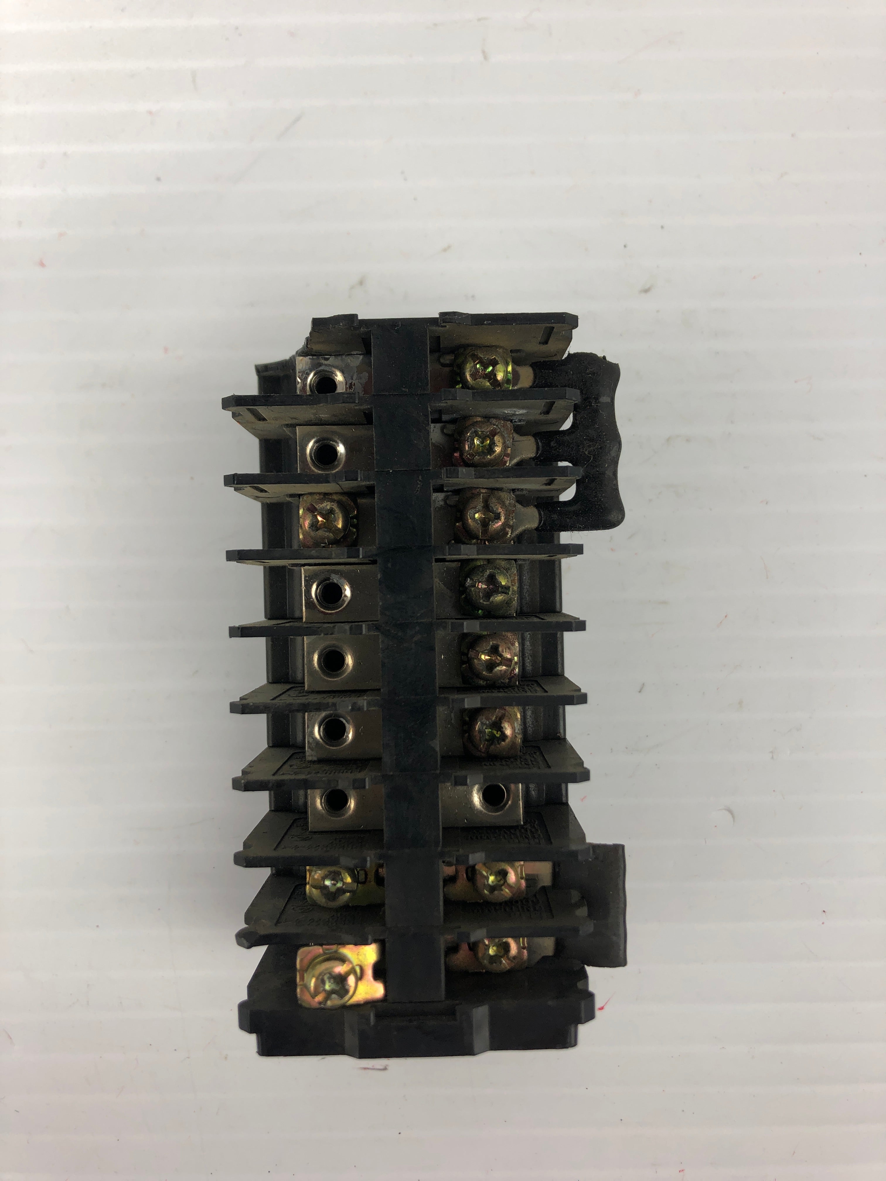 Idec BN15W Terminal Block 600V 1.25mm² 9P