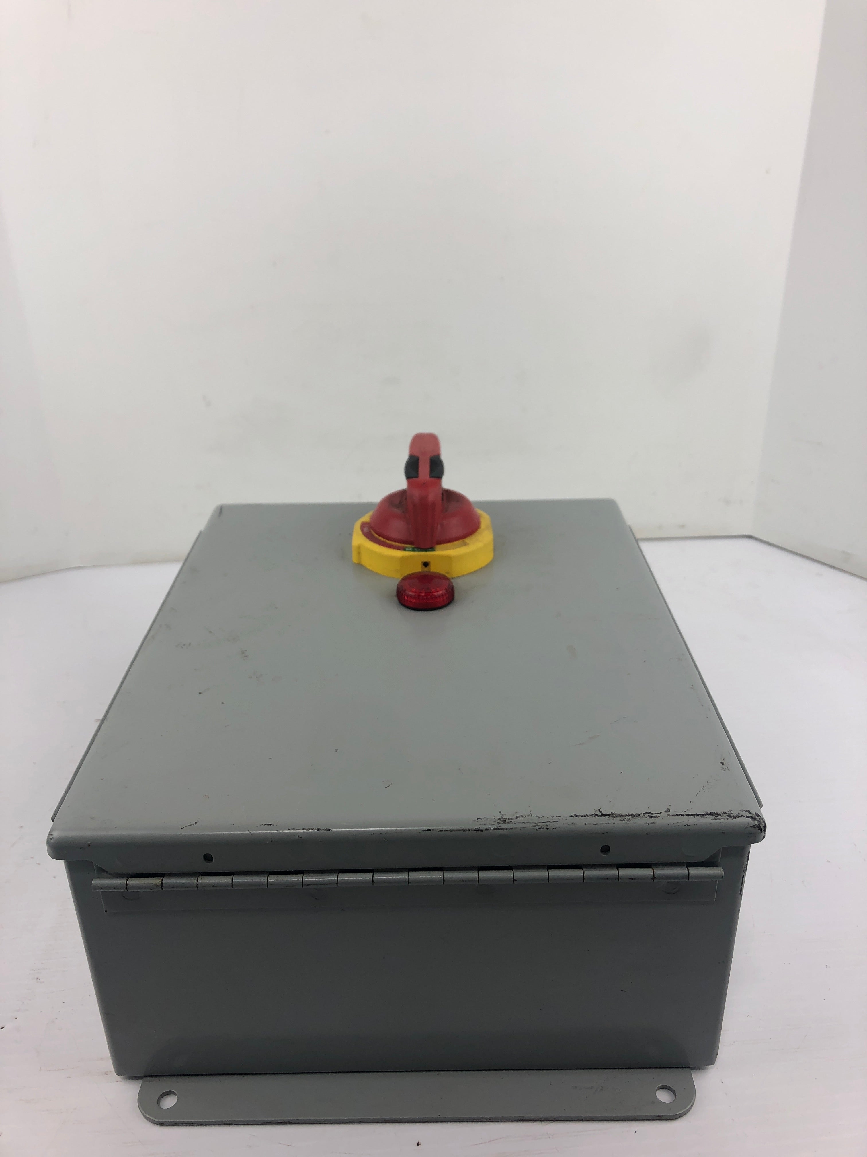 Hoffman A1210CHS Electrical Enclosure 10-1/2" x 12-1/2" Type 12,13 with Switch