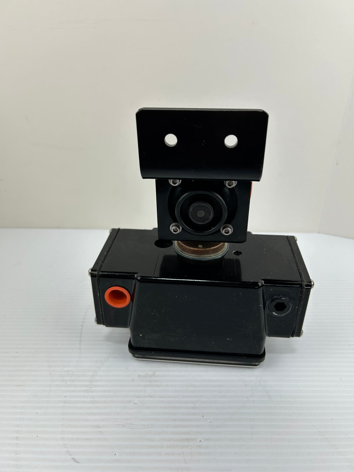 UFM Universal Monitors SN-BSB20GM-6-32V1.0-TXL0WR-F 32V Flow Monitor