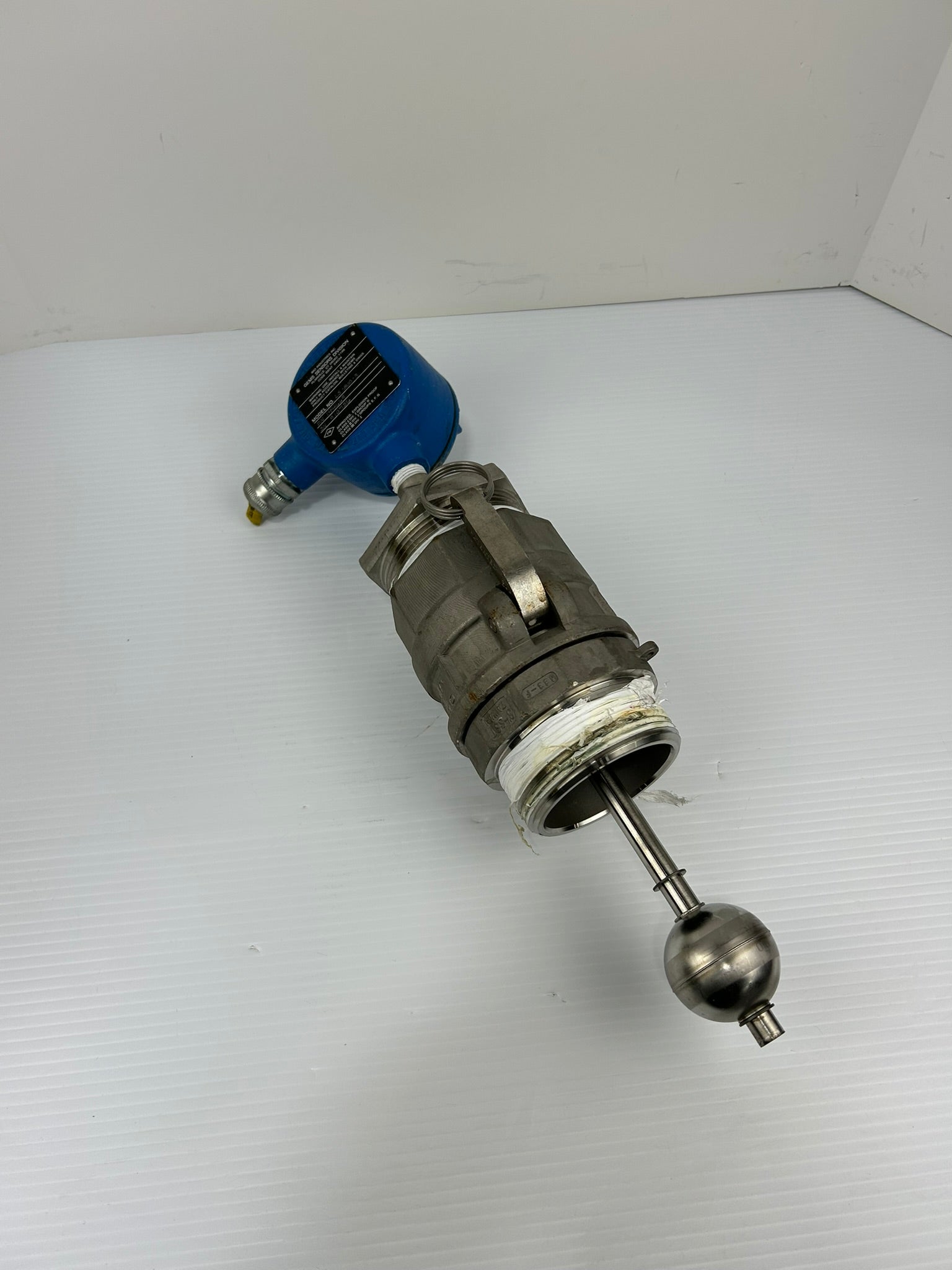 IMO Industries LS-800-3 Liquid Level Switch with 663-D Valve 3" SST