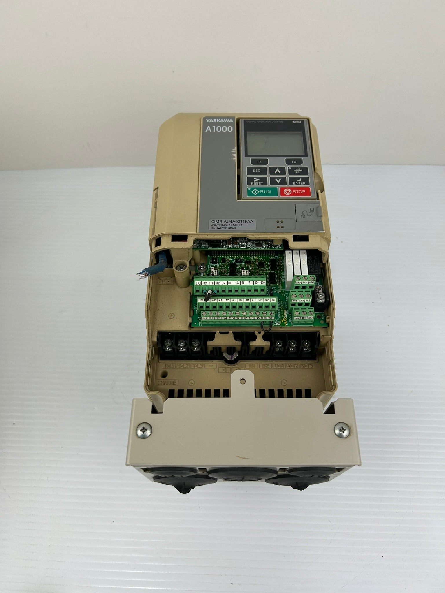 Yaskawa Electric CIMR-AU4A0011FAA AC Industrial Drive A1000 Rev E