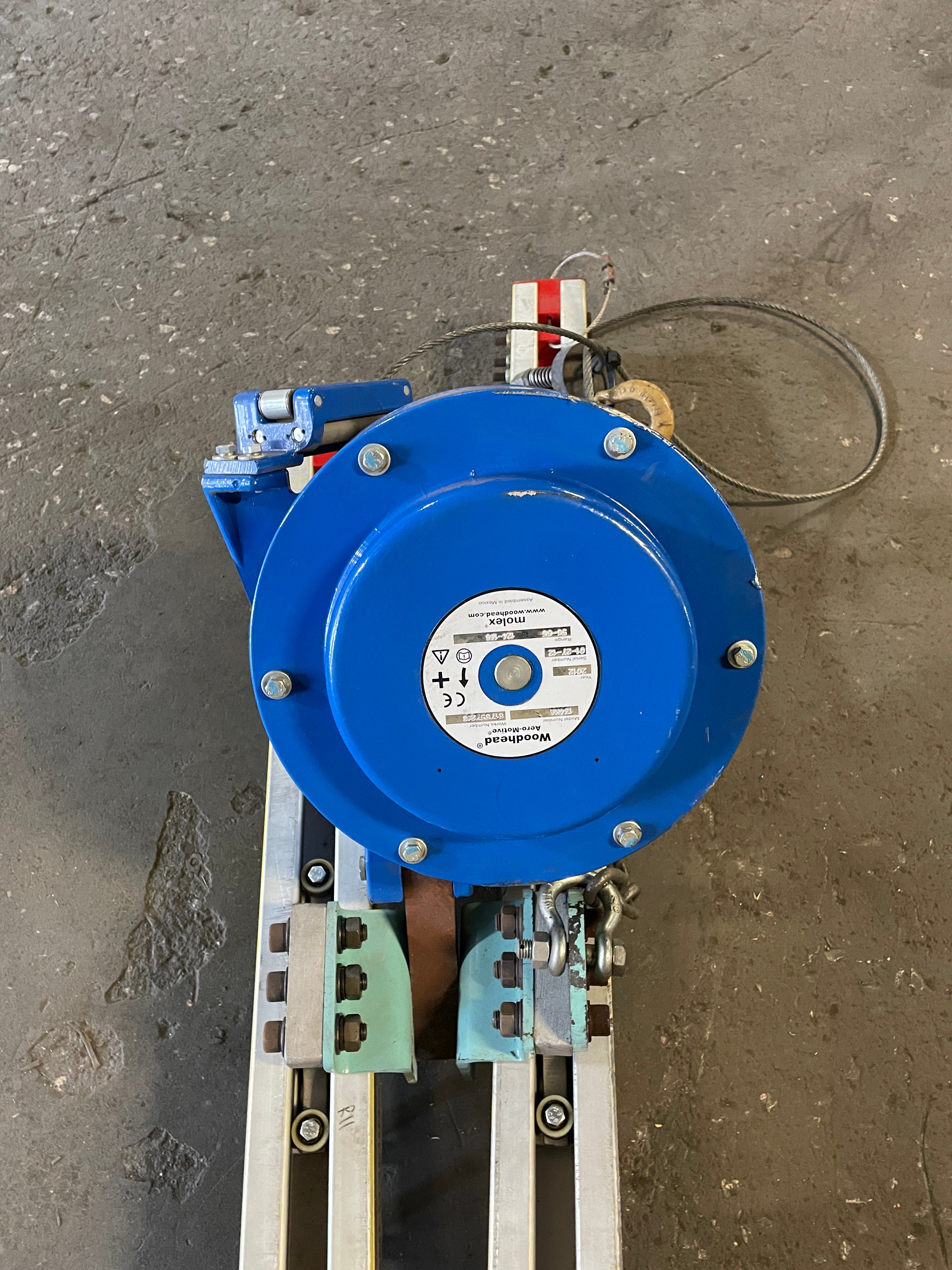 Woodhead 134KA Aero-Motive Molex Balancer with Unified Industries Rail 124-146#