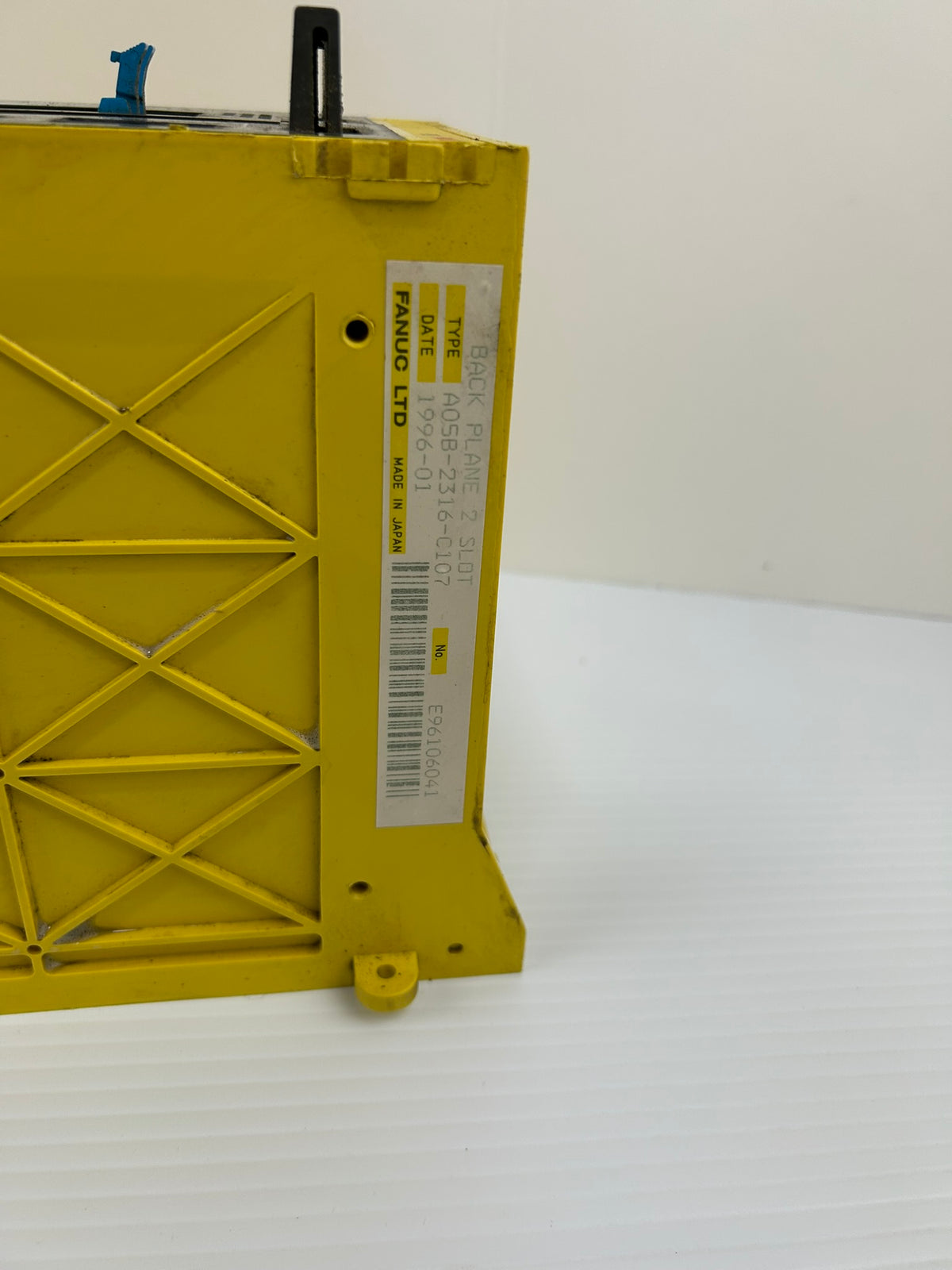 Fanuc A05B-2316-C107 2 Slot Backplane Rack R-J2 Controller PSU