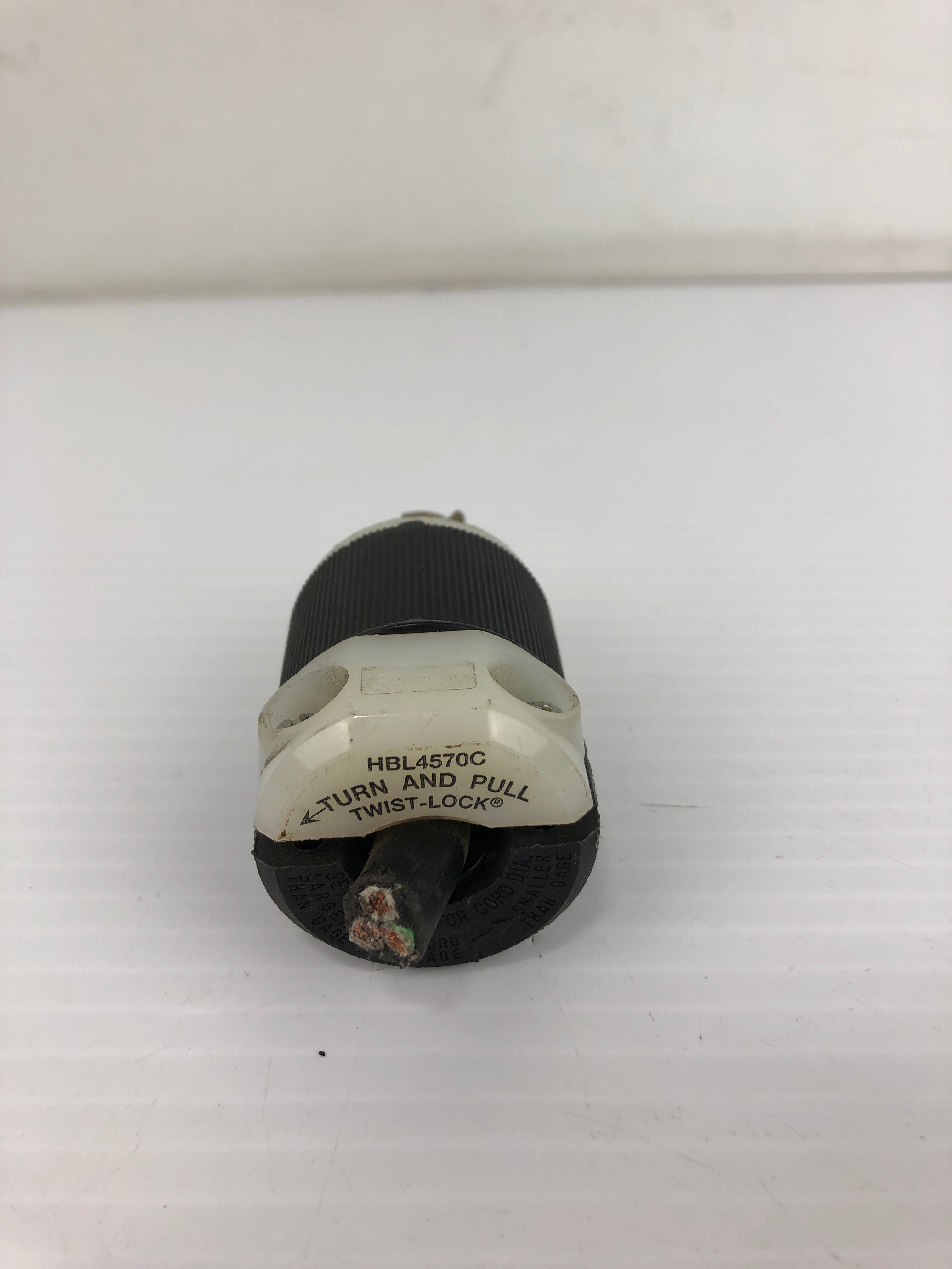 Hubbell HBL4570C Turn and Pull Twist-Lock 15A 250V