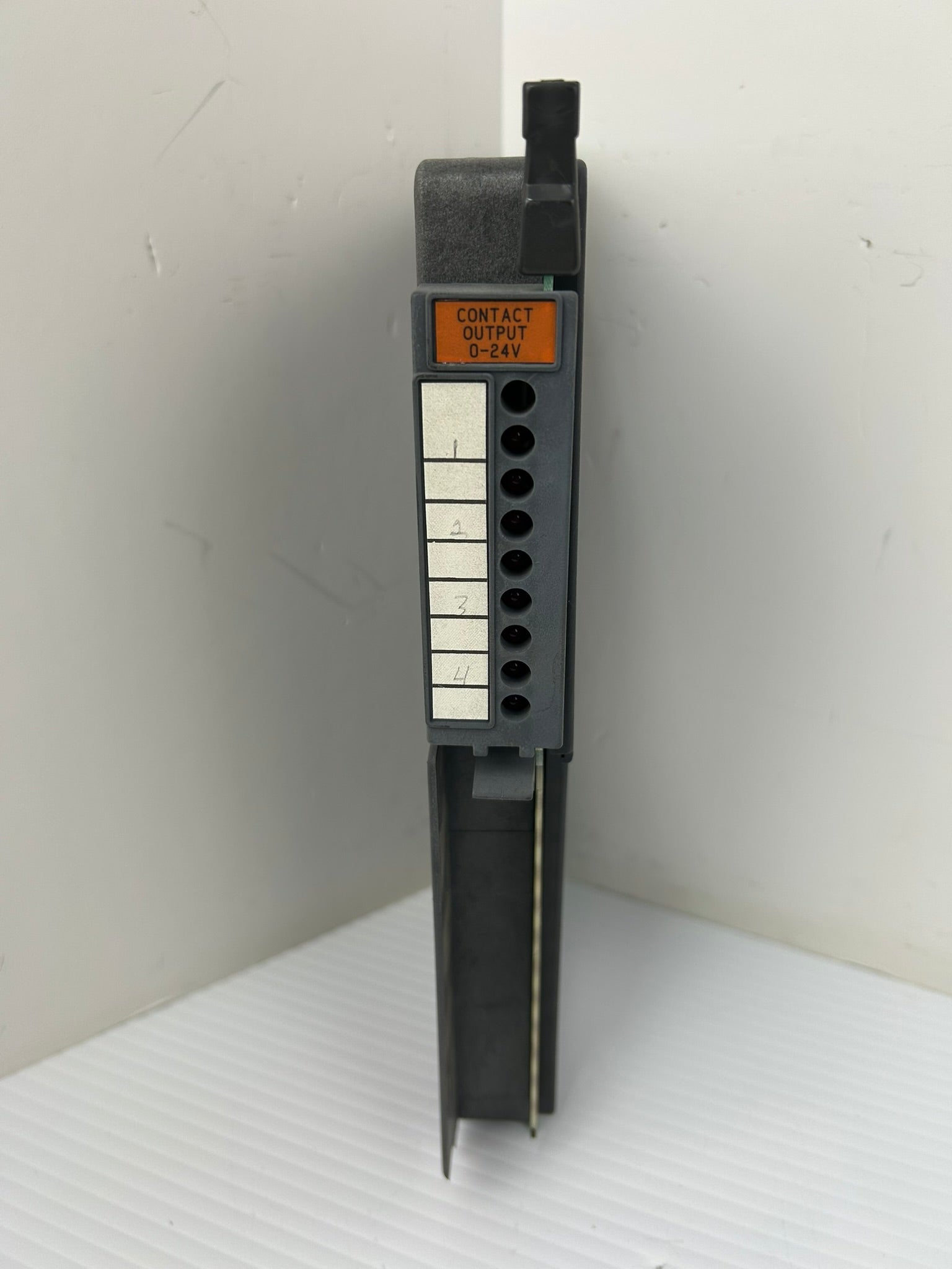 Allen-Bradley 1771-0ZL Contact Output Module 0-24V