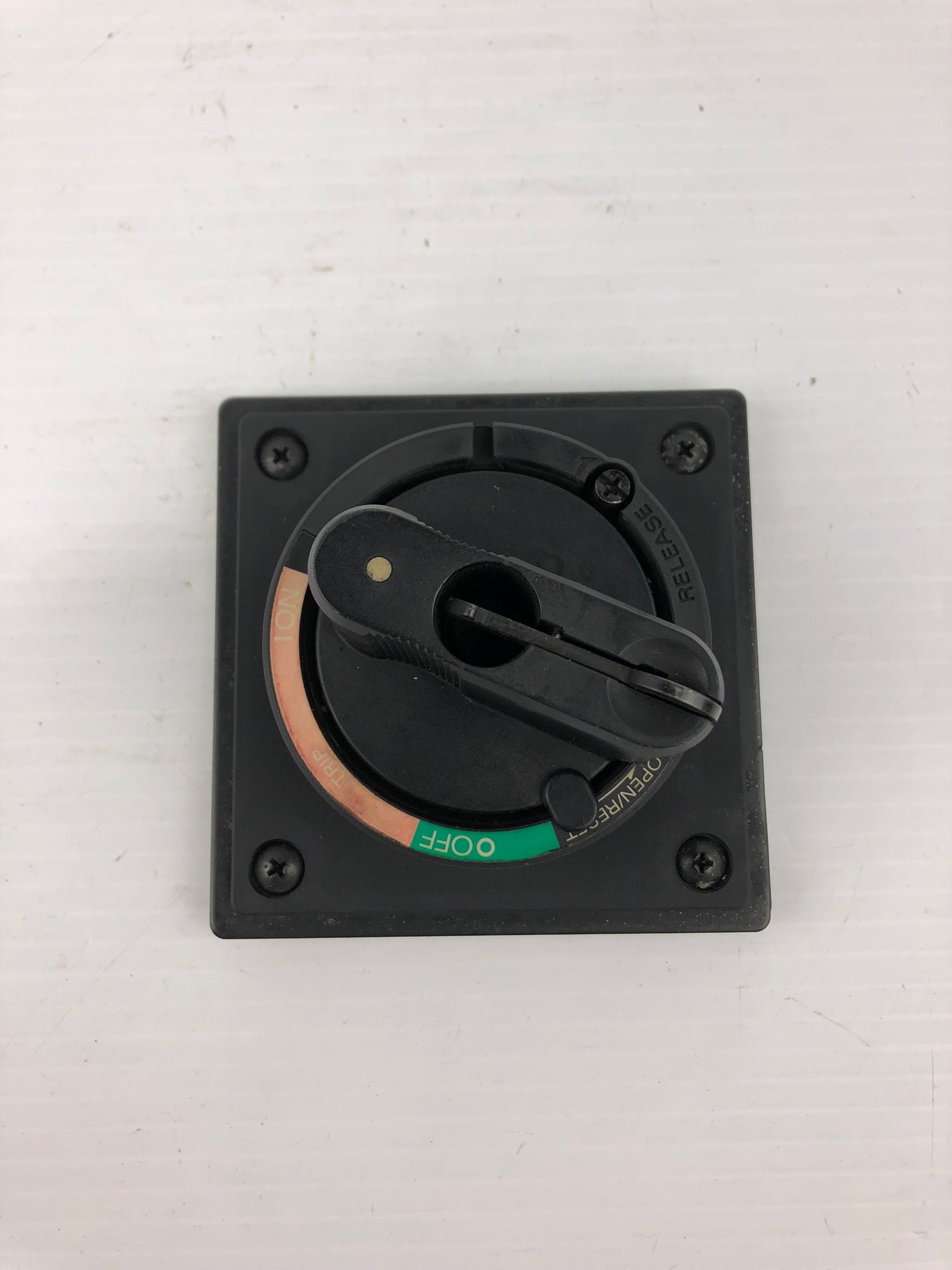 External Handle Knob Switch "Reset Off" "Tripped On"