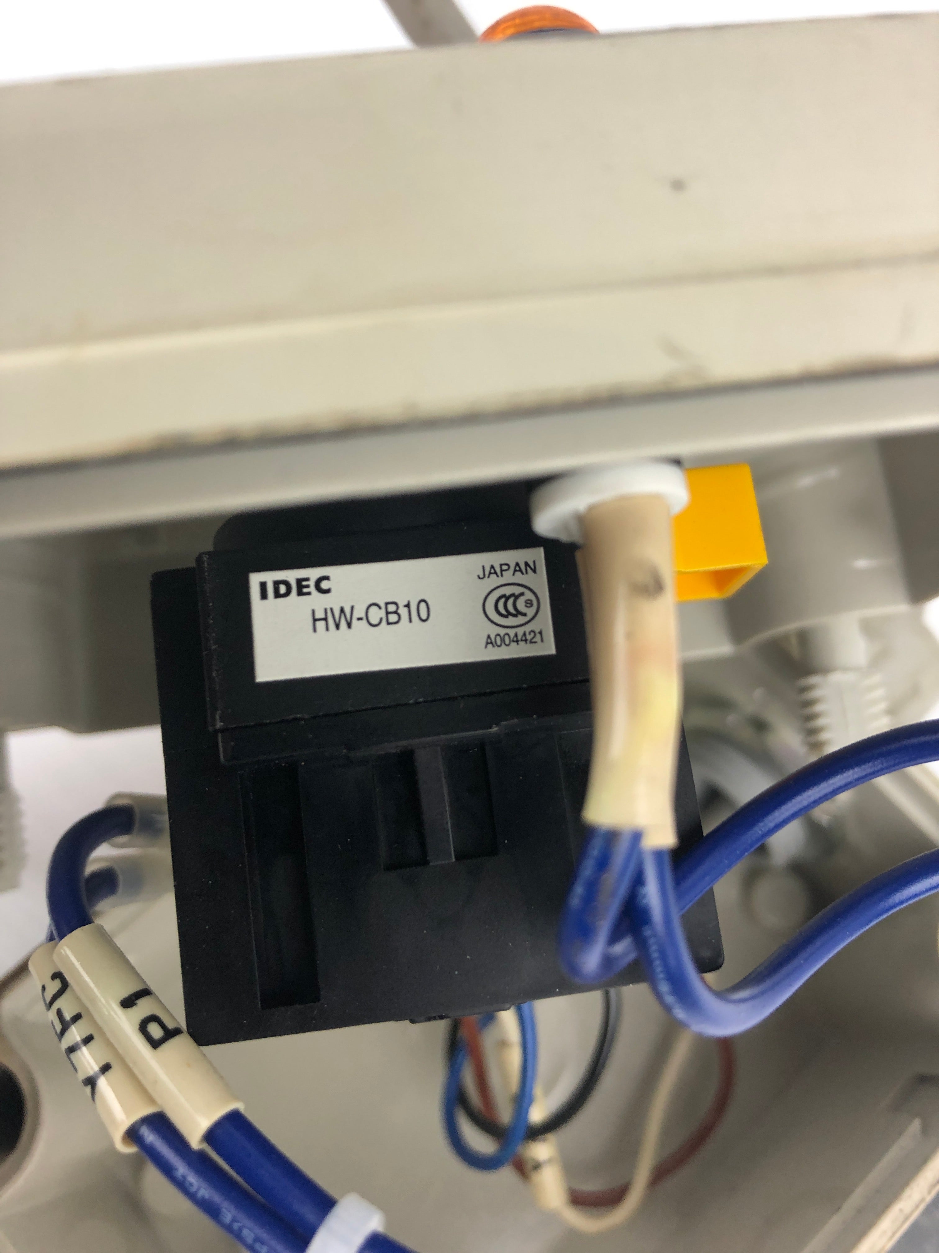 Idec HW-CB10 Control Box with Key Switch - Missing Key
