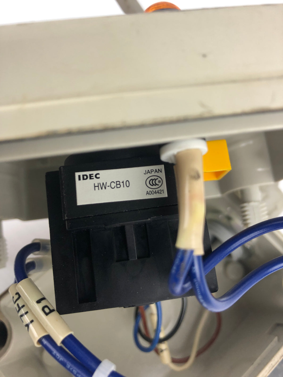 Idec HW-CB10 Control Box with Key Switch - Missing Key