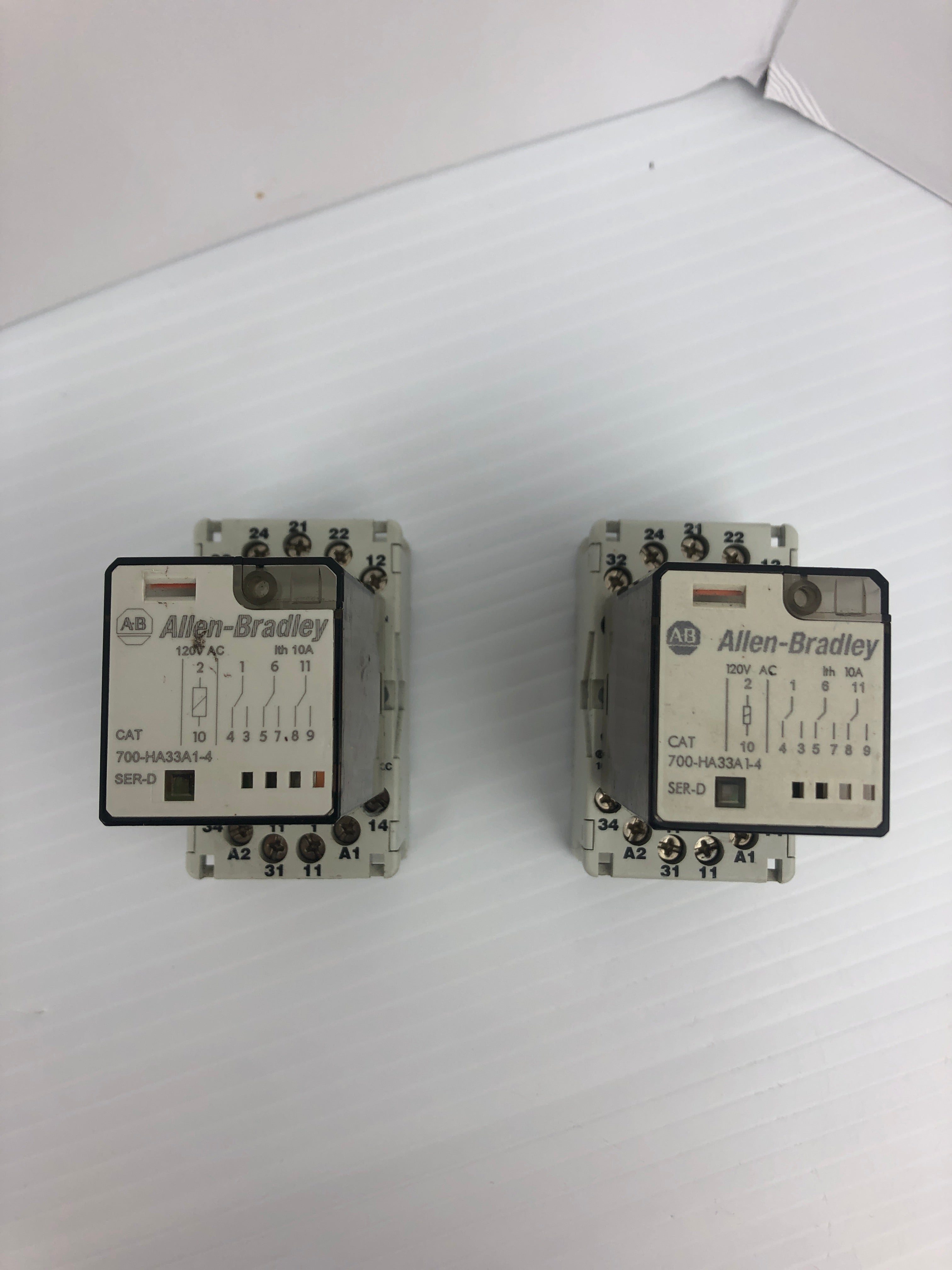 Allen-Bradley 700-HA33A1-4 Relay Ser. D with 700-HN101 Base Ser. C - Lot of 2