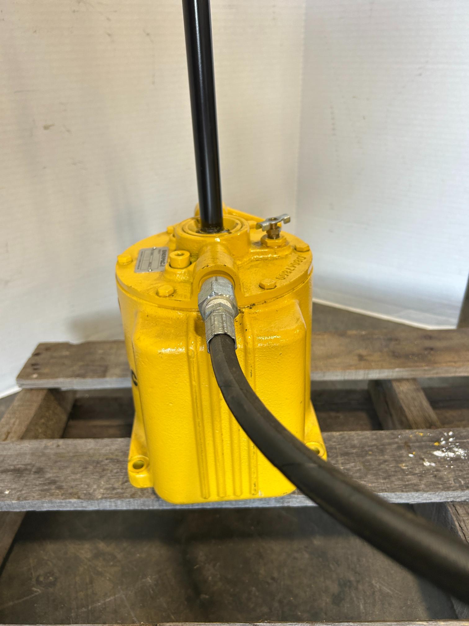 Enerpac P25 Hand Pump 2500 Tons/PSI with RC108 Hydraulic Cylinder 10T 10,000 PSI