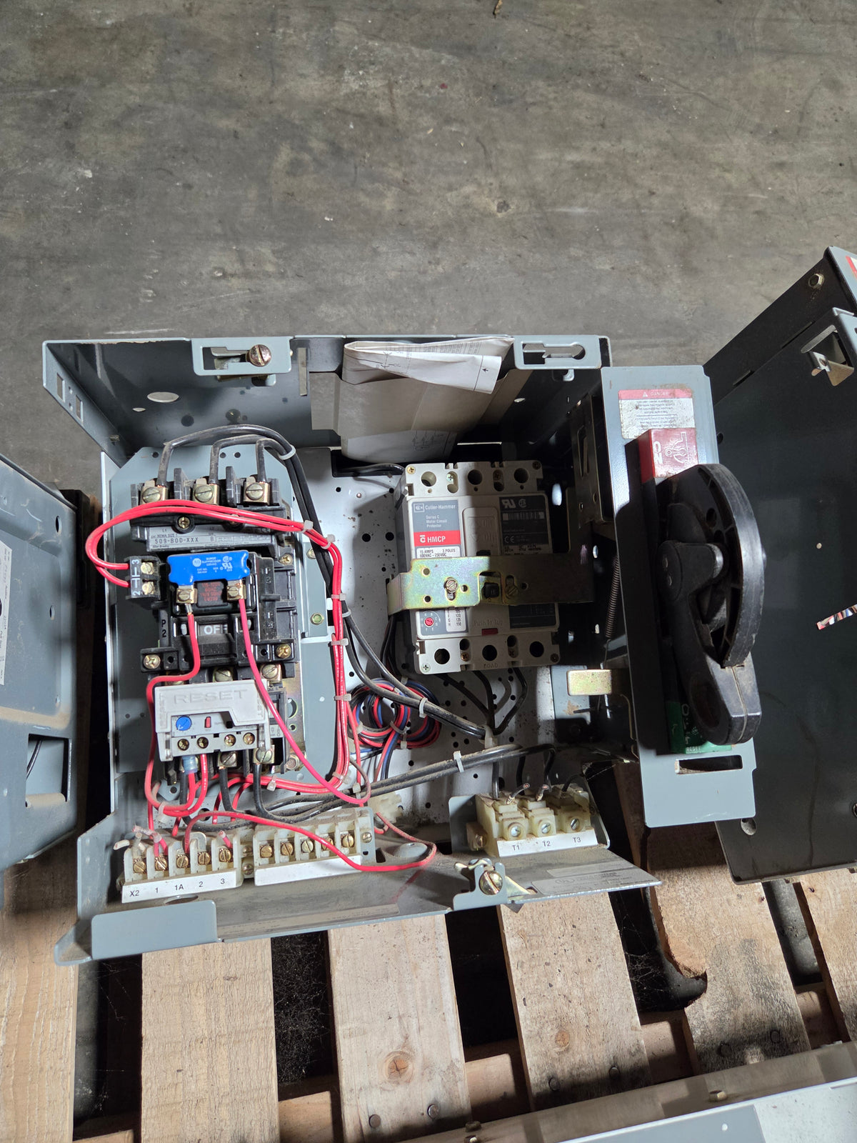 Allen-Bradley MCC Bucket 2113B Size 1 FVNR 15A Breaker 5.0HP 3PH 480V - No Door