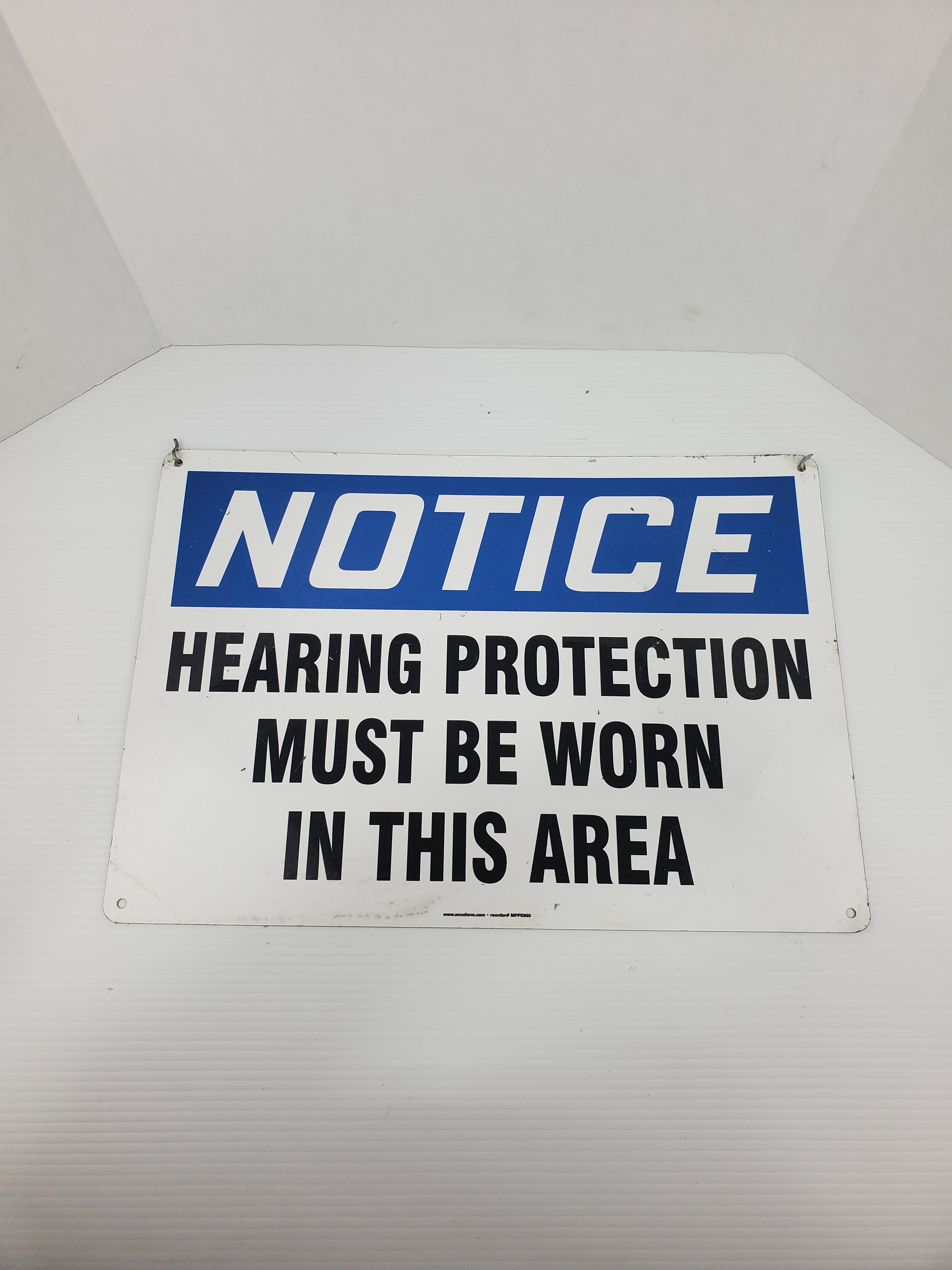 MPPE865 Metal Hanging NOTICE Sign - Hearing Protection Must Be Worn In This Area