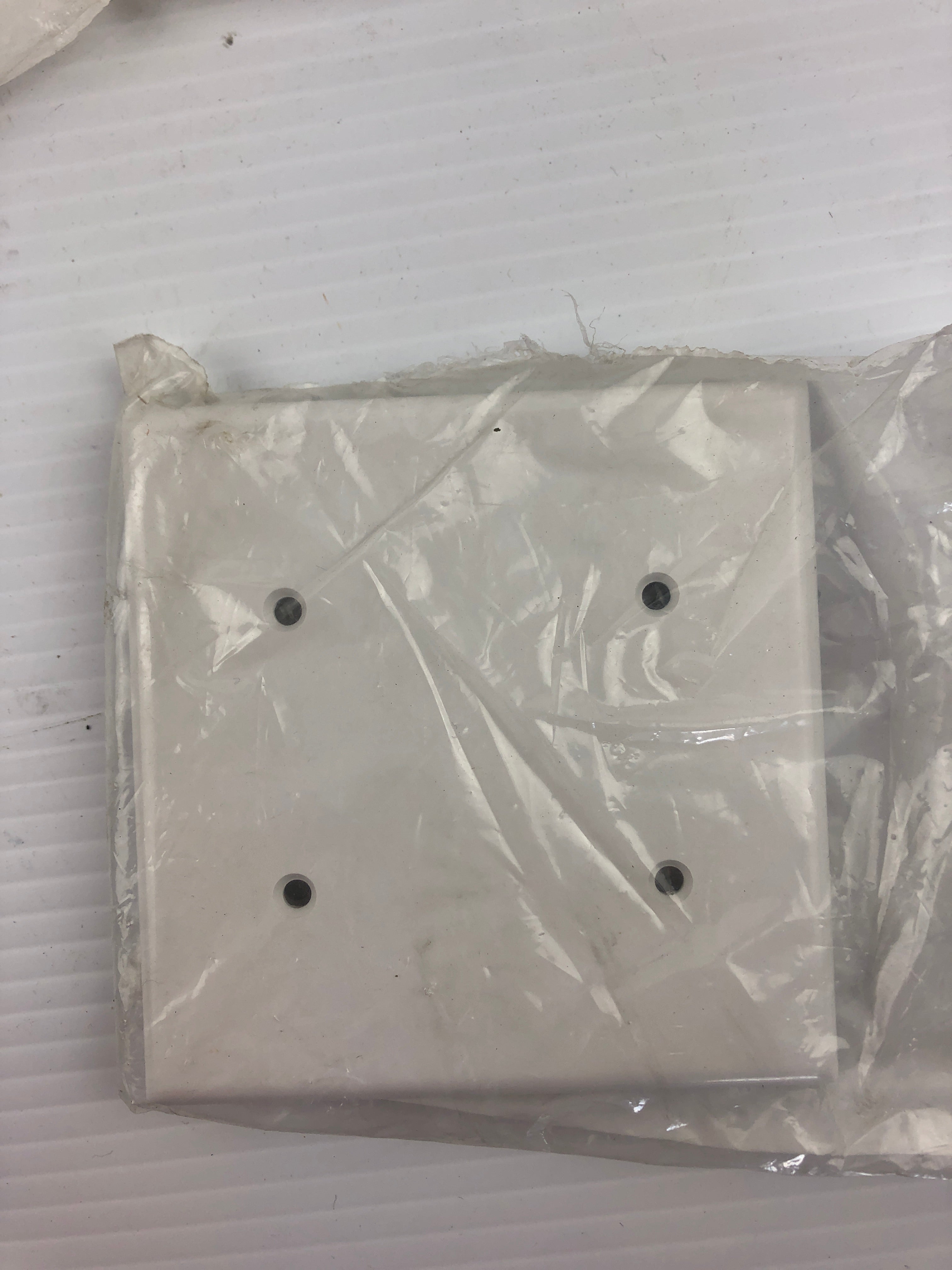 Leviton 002-88034 Blank White Wall Covers - Lot of 5