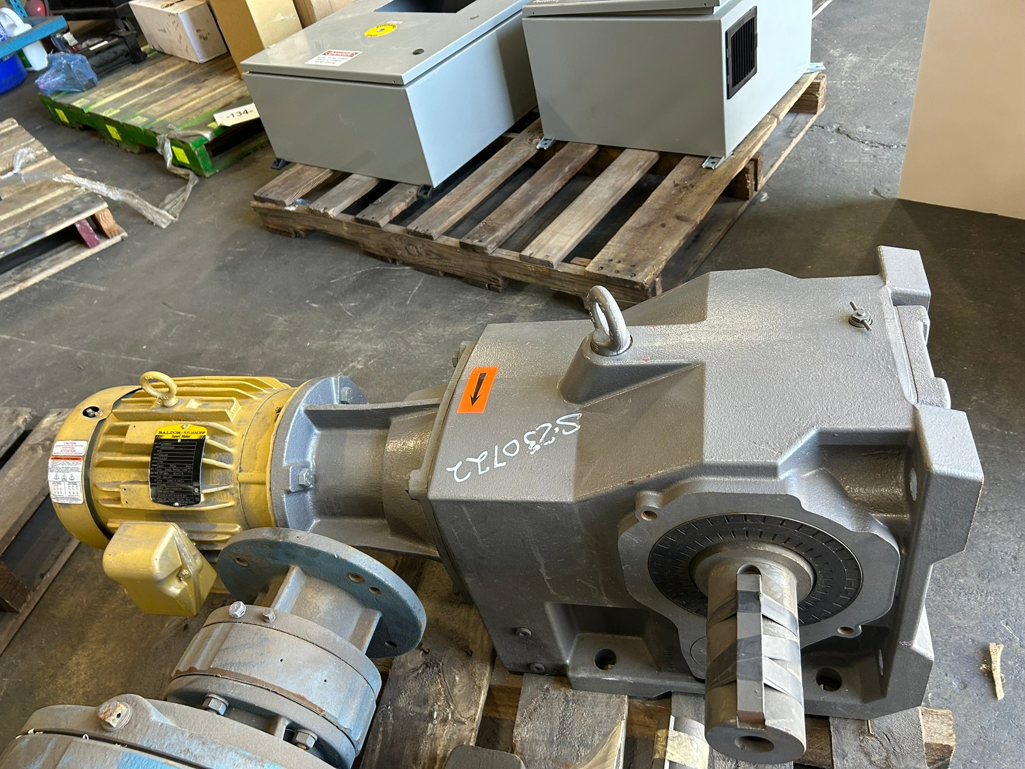 Nord Drivesystems 202284178-100 Gear Reducer Gearmotor w/ Baldor CEM3665T Motor