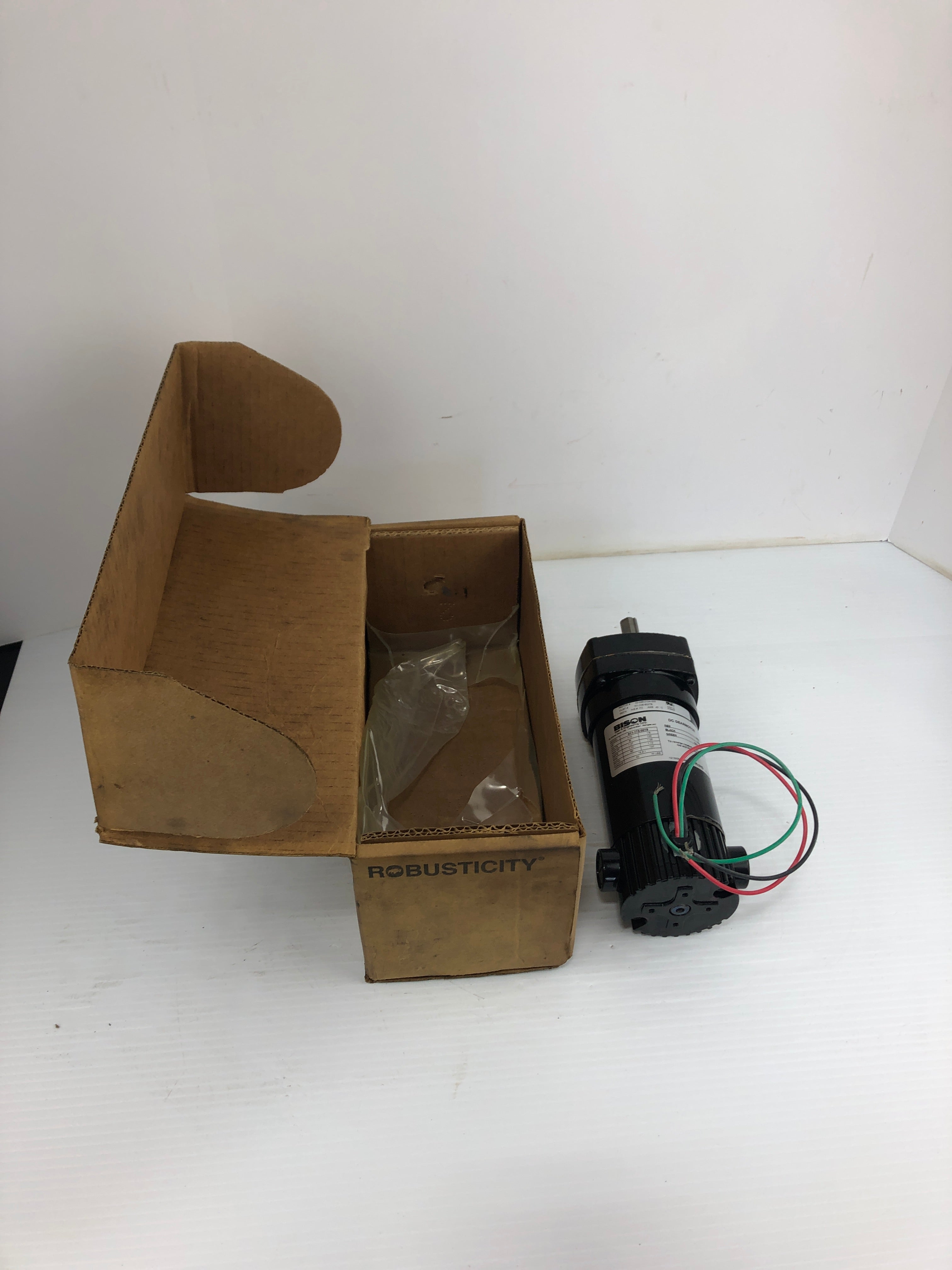Bison 011-175-0019 Gear Motor 18.9:1 Ratio 1/10HP 1/8HP 95/137 RPM 90/130V 1.10A