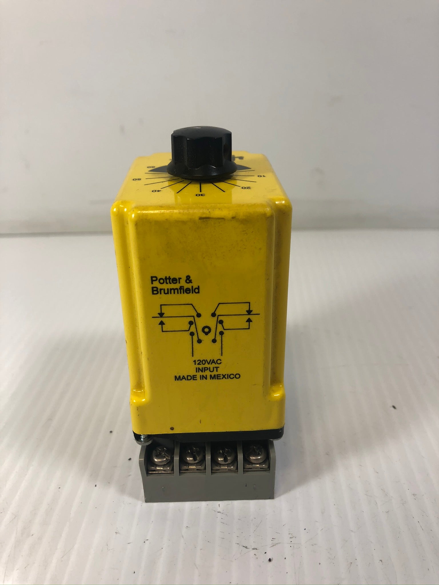 Potter & Brumfield CDB-38-70004 Time Delay Relay 240 VAC with 27E891 Socket