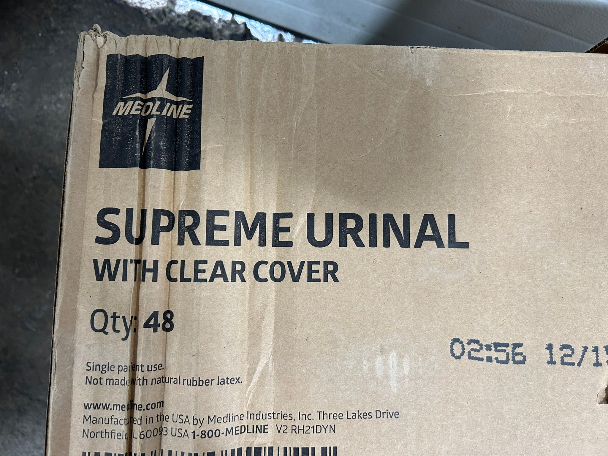 Medline DYND80235S Supreme Male Urinal with Clear Cover Single Use - Box of 48