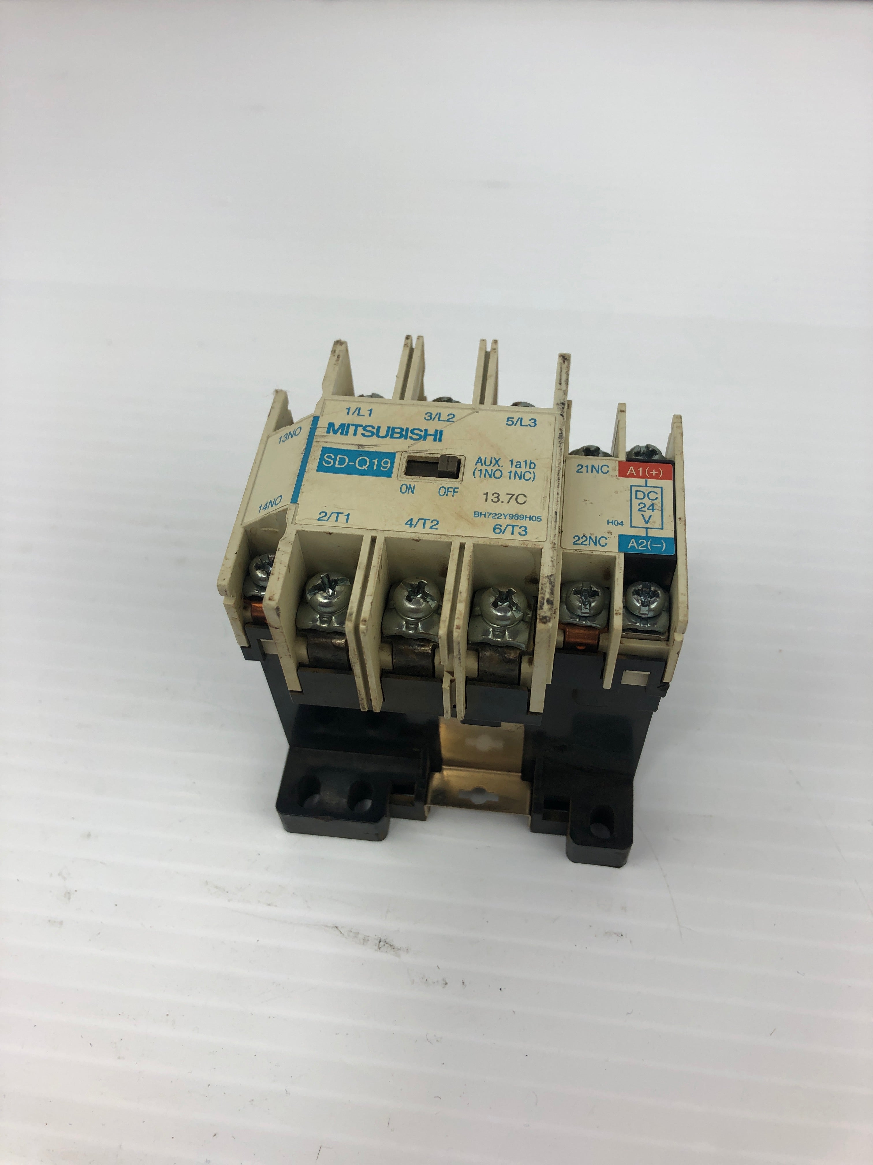 Mitsubishi SD-Q19 Magnetic Contactor BH722Y989H05