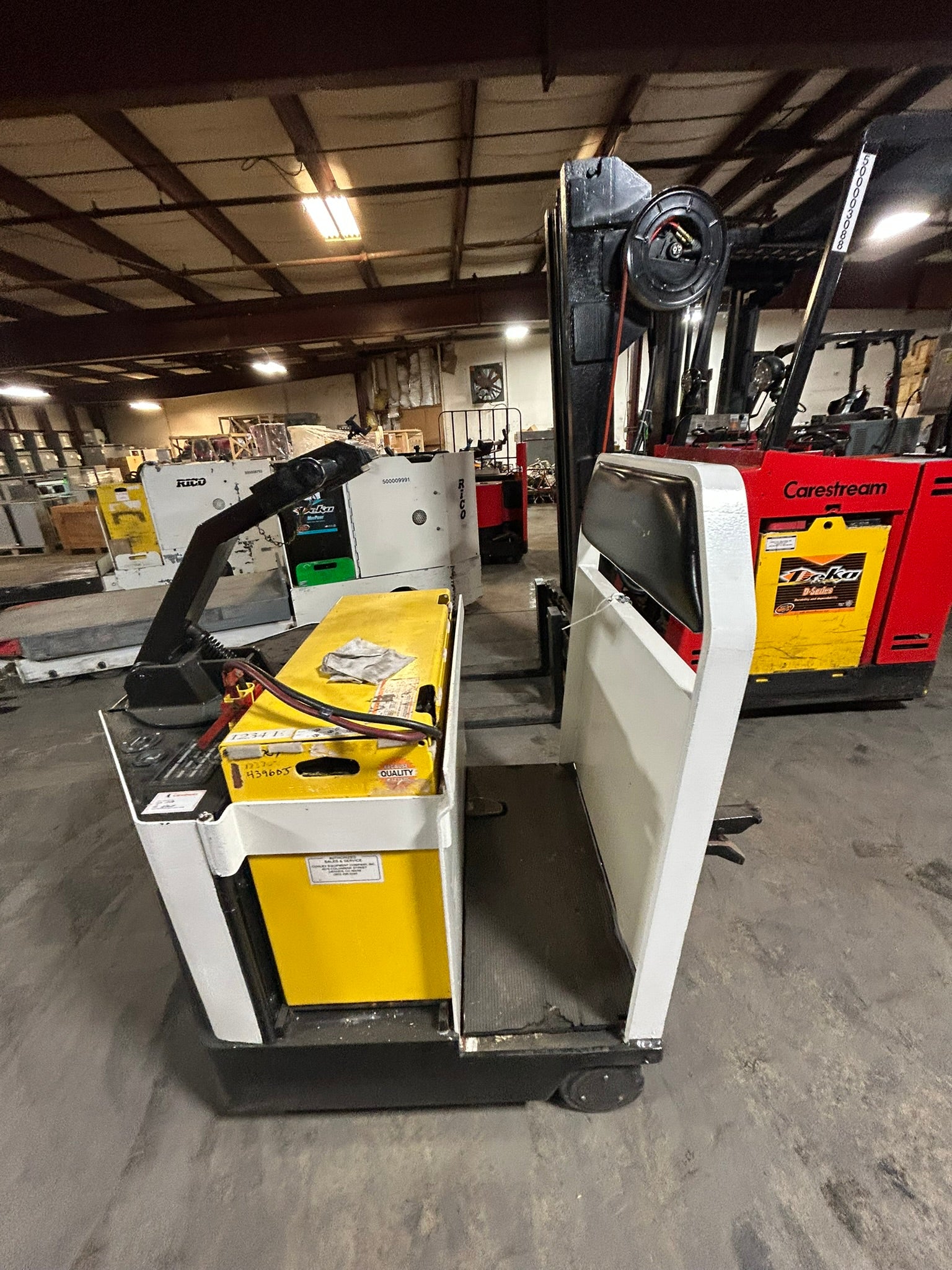 Crown 200TWR Electric Rider Tow Tractor Tugger Forklift 24VDC Type E 1015 Hours