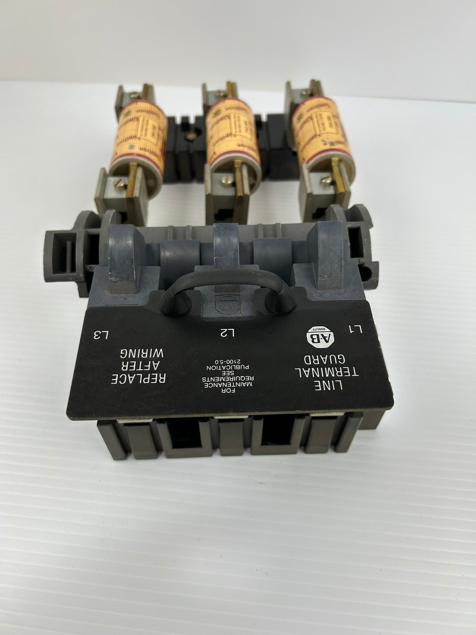 Allen-Bradley 40120-563-01 Fusible Disconnect Switch 200A 600V with Safety Cover