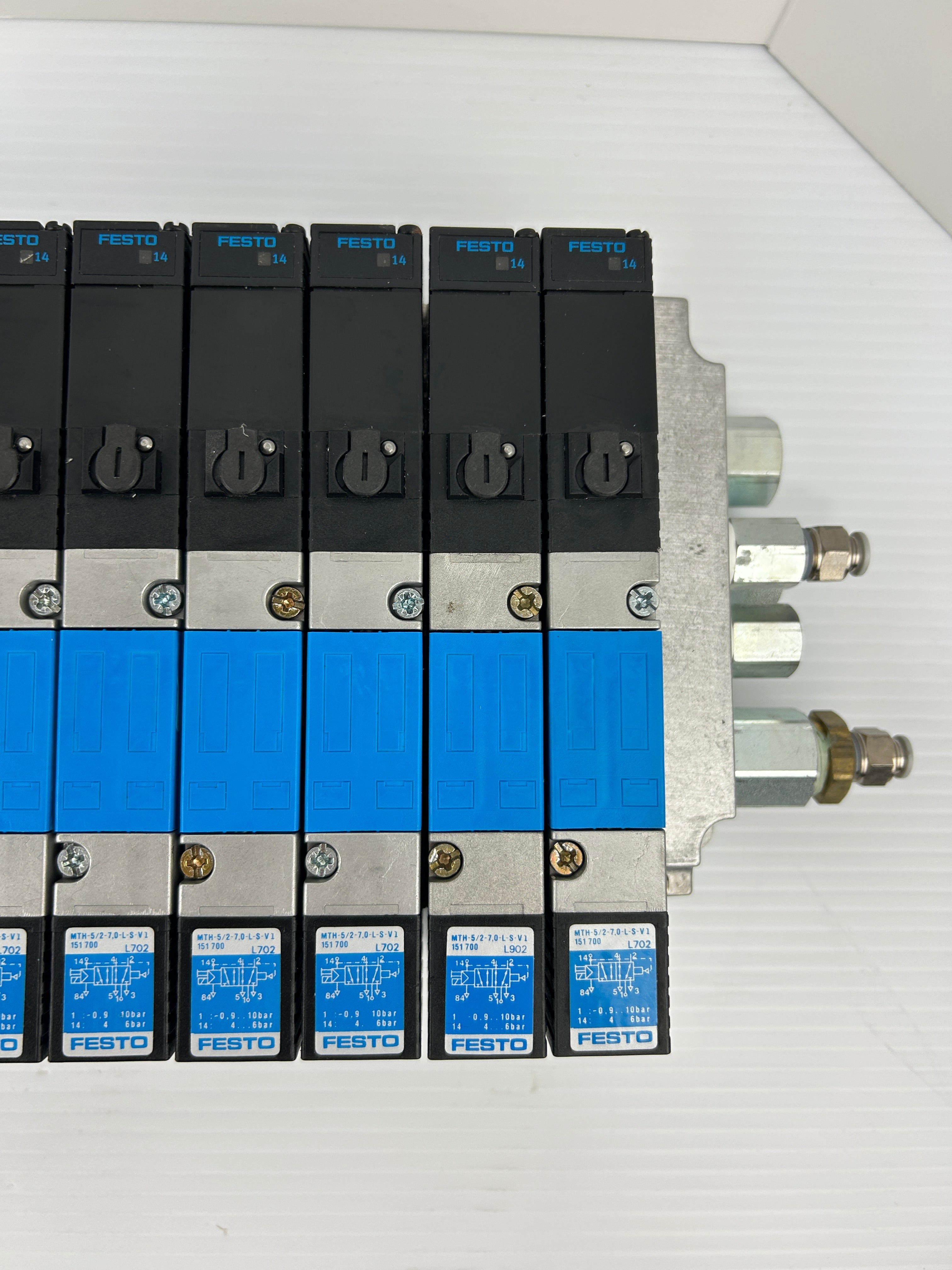 Festo Valve Assembly MTH-5/2-7,0-L-S-VI 151 700 L702 L902 & IFB8-03 18738 L407