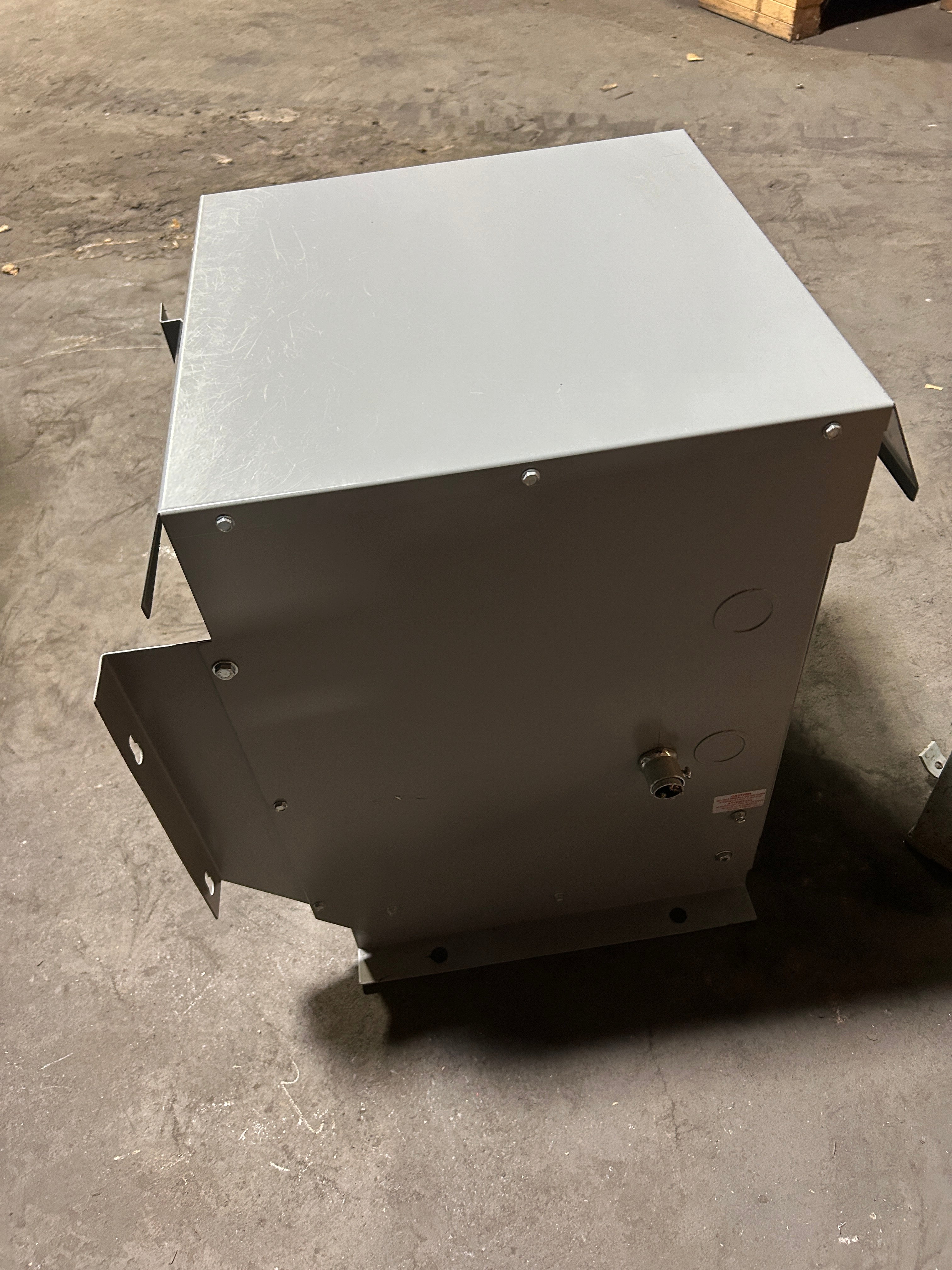 Allen-Bradley 1321-3TW005-BB Dry Type Drive Isolation Transformer 5kVA 460V 3PH