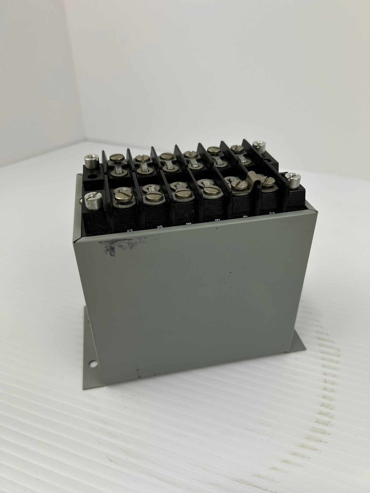 Westinghouse VP2-840 Watt Transducer Single Phase 2 Wire 5 Amp 120 Volts