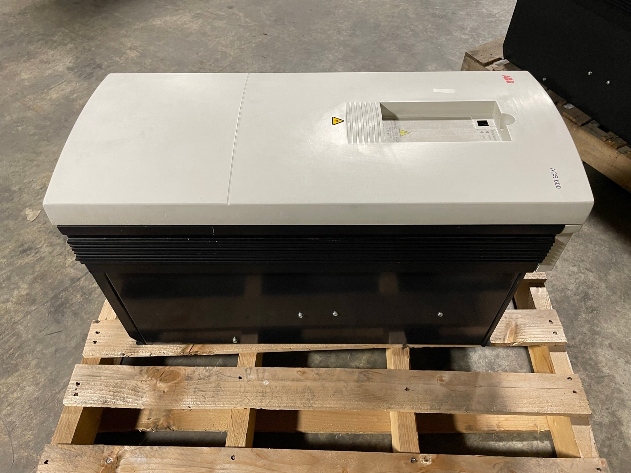 ABB ACS 600 ACS601-0100-4-000B1200010 Frequency Converter Drive - No Keypad