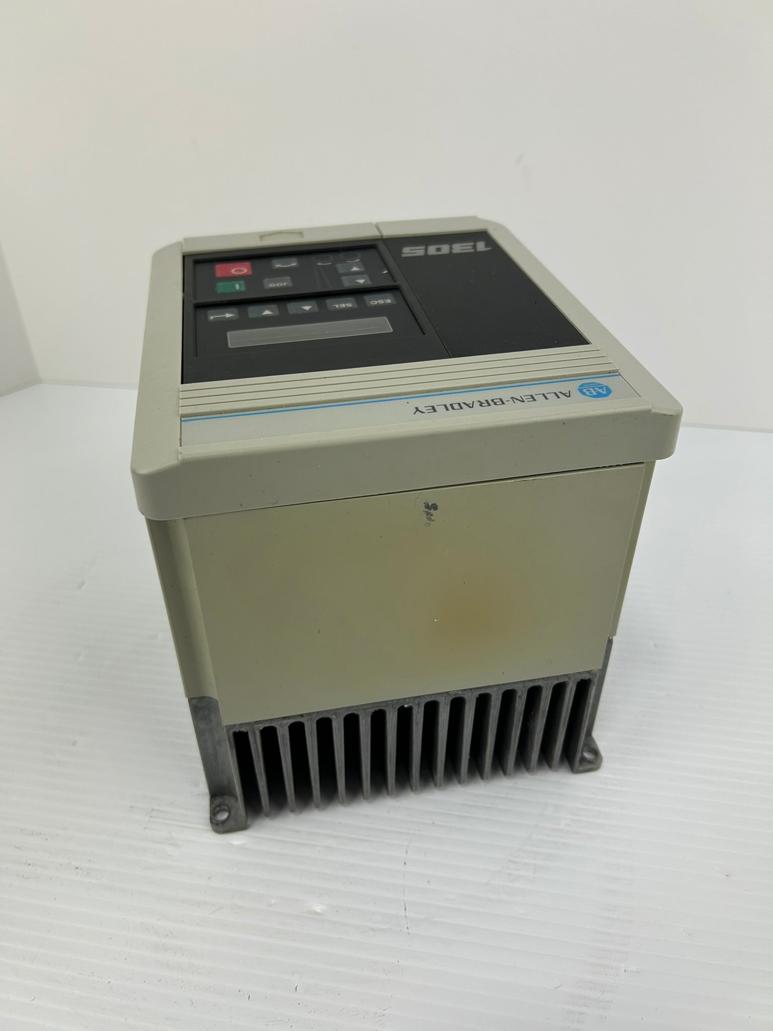 Allen Bradley 1305-BA04A Variable Frequency Drive Series A