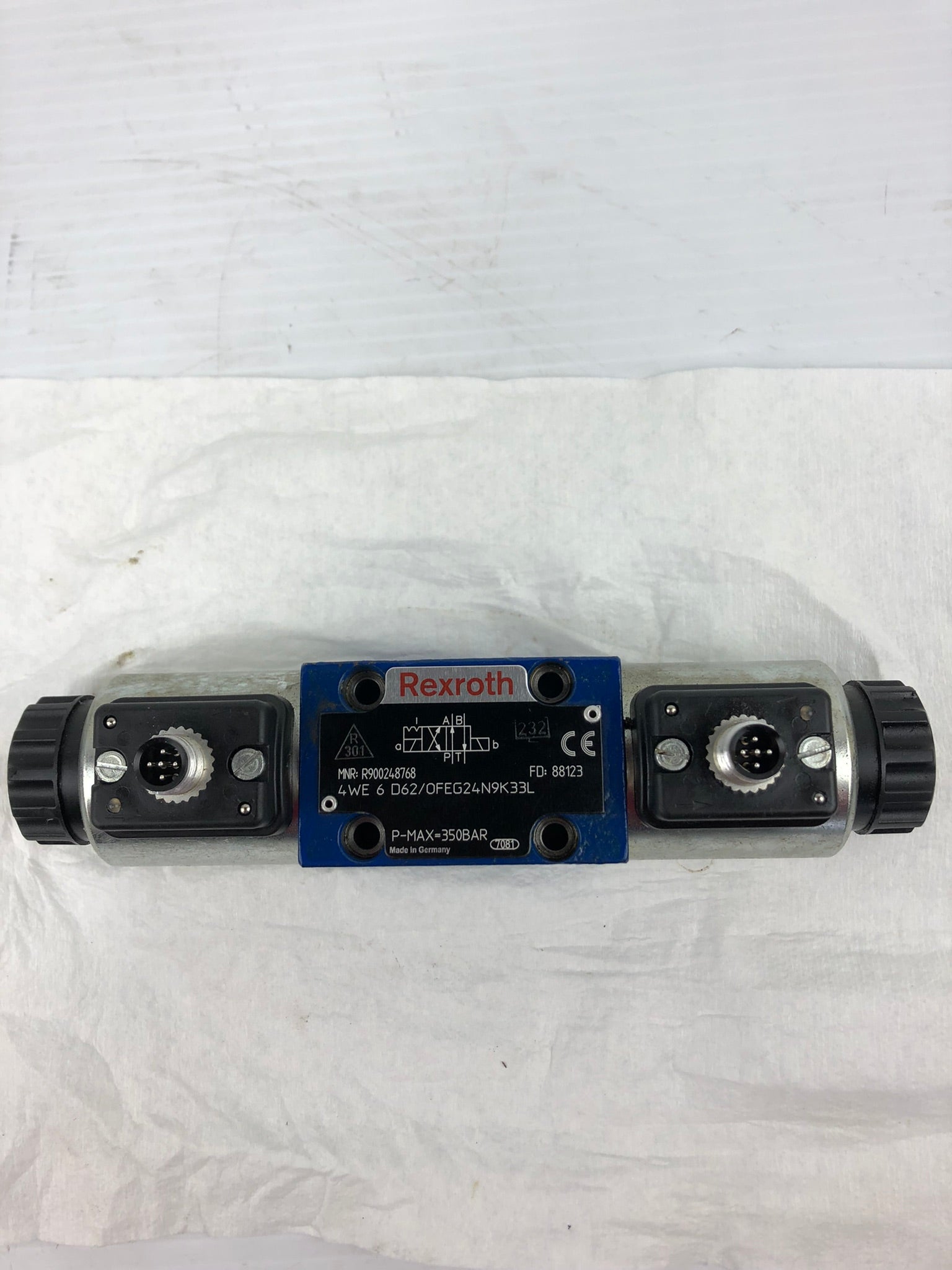 Rexroth 4WE 6 D62/OFEG24N9K33L Control Valve R900248768