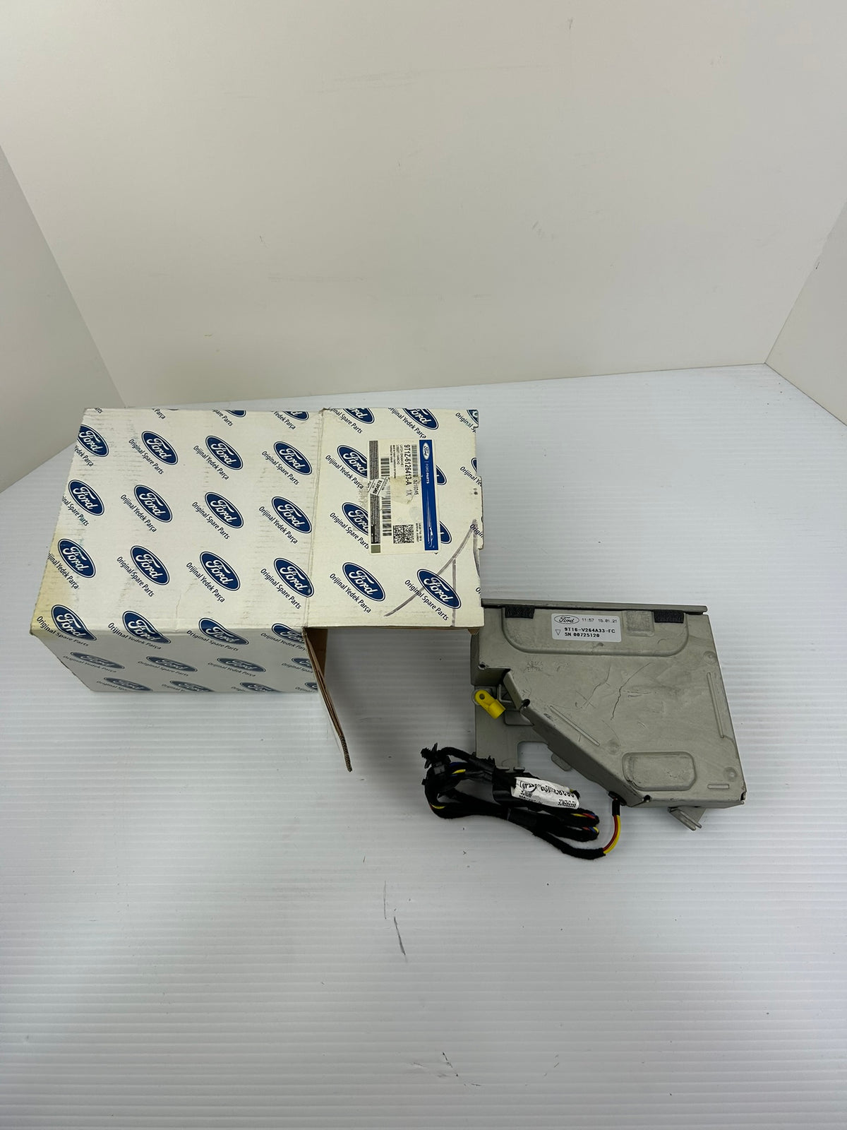 Ford 9T1Z-6126413-A Door Lock Latch Actuator Driver Side Transit Connect OEM