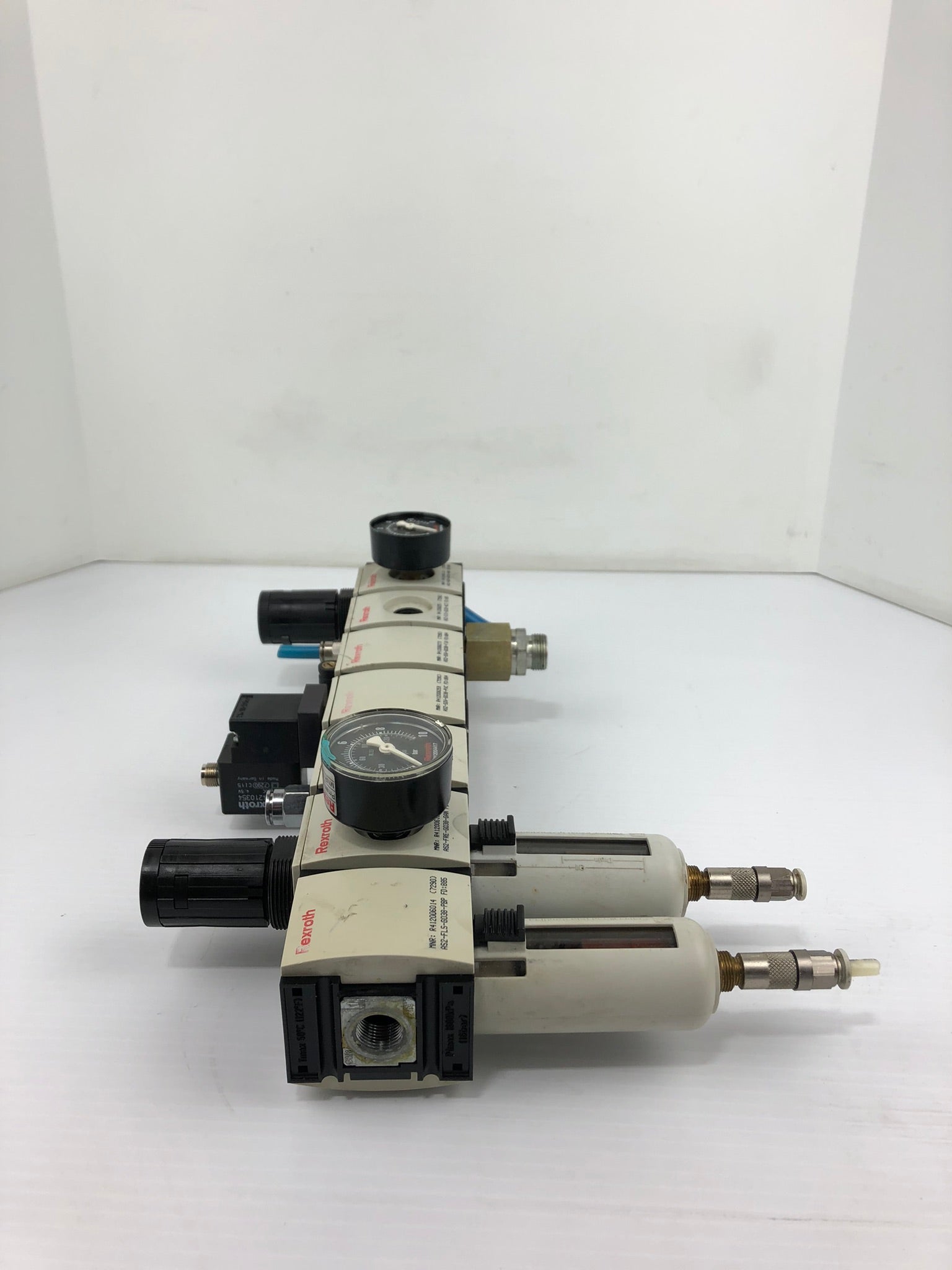 Rexroth Pneumatic Pressure System with Gauges and Lubricators 7290-885