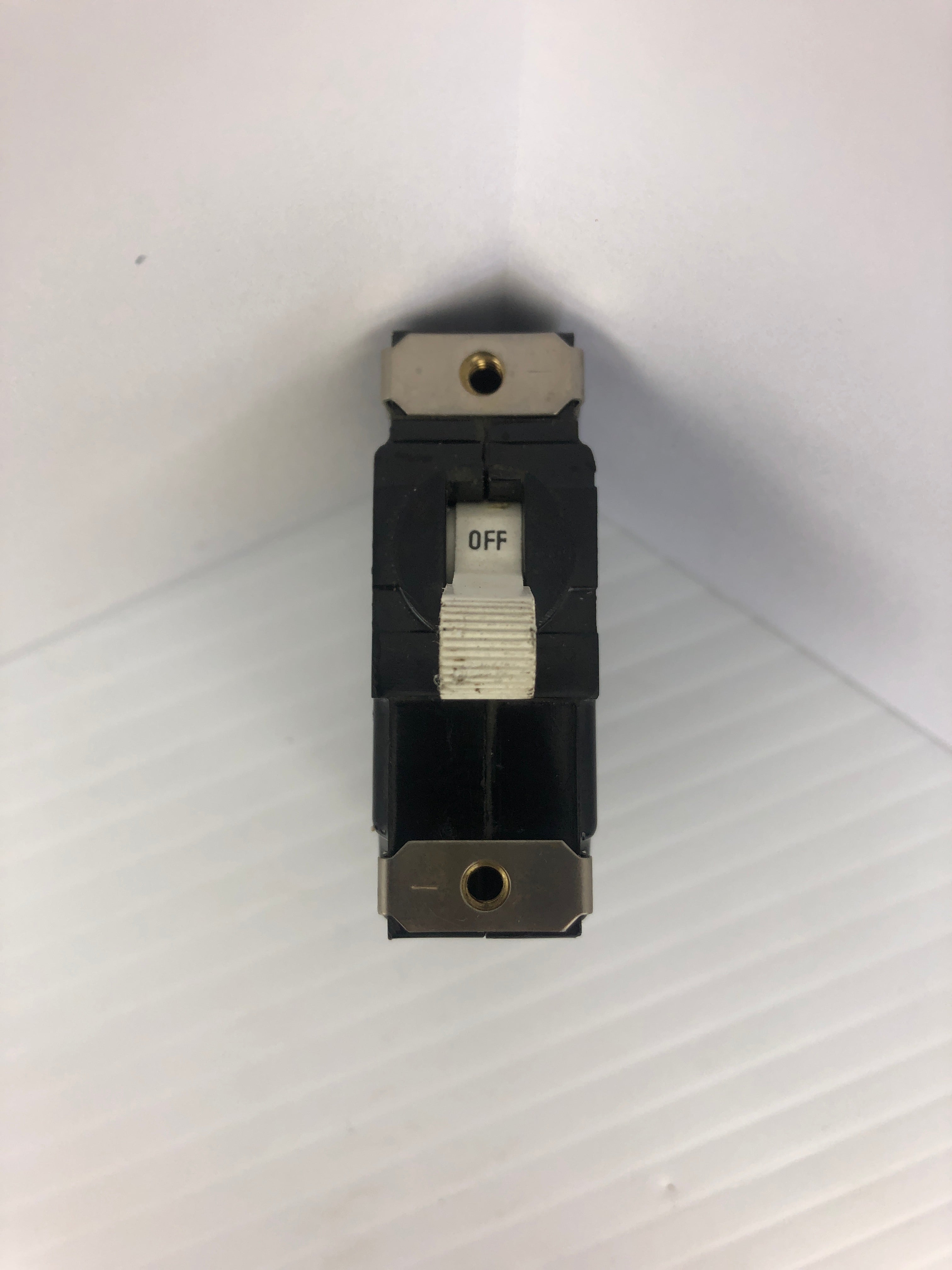 Eaton Heinemann JA1S-D3-A-0002-02E Circuit Breaker JA1S-D3-AB-01-D-A 250/65V 2A