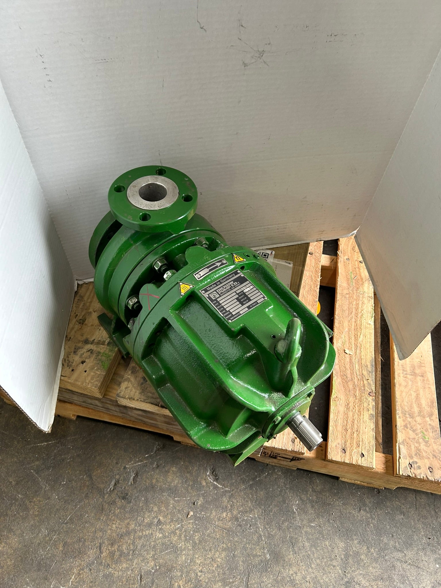 Dickow Pump Co. NMLh40/165 Pump 3"/1,5"/6,5" 290 PSI 6.1" Diameter