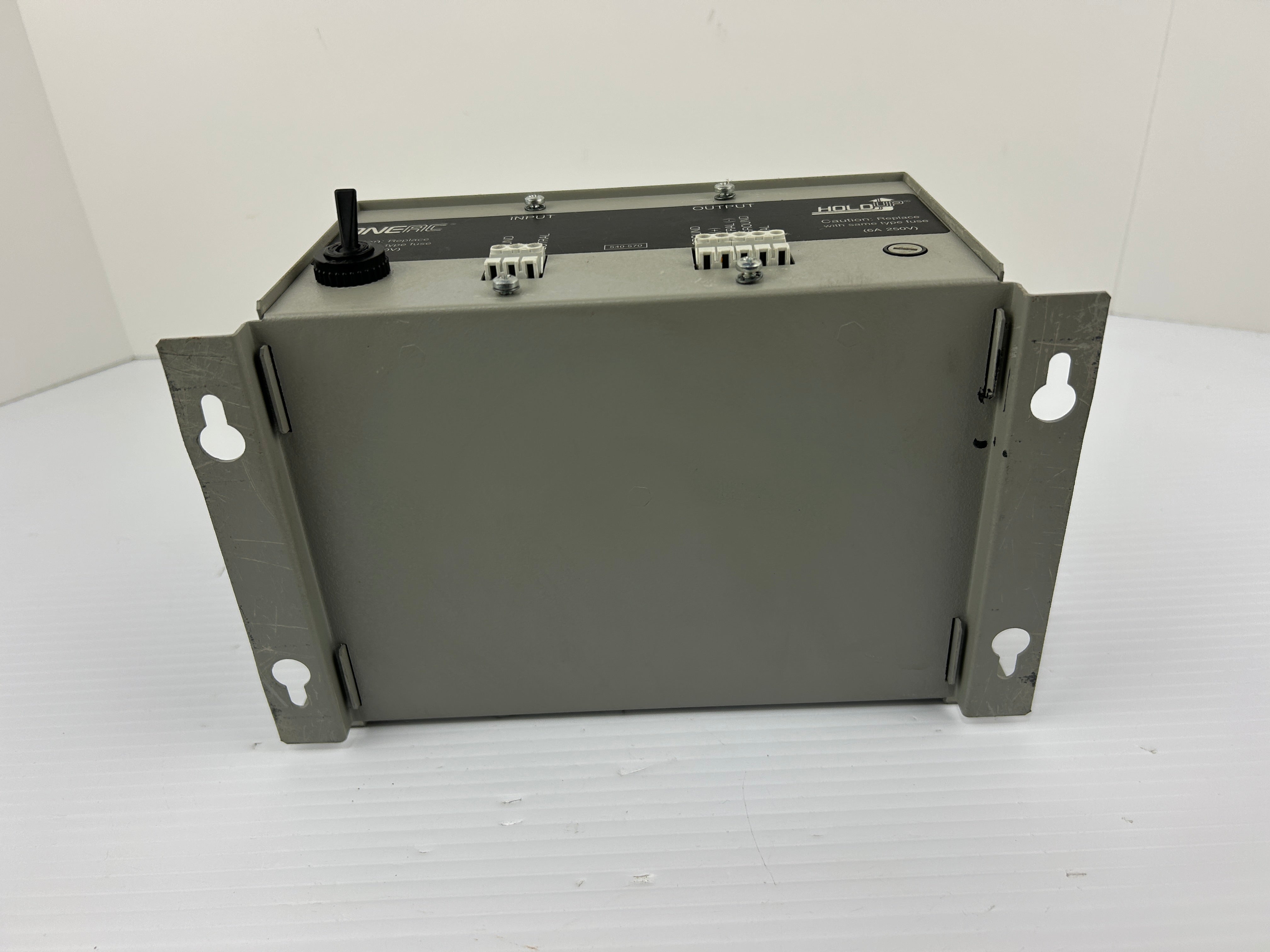 OneAC HU100 Ride-Through Power Source Power Supply Hold Up HU100-3CS