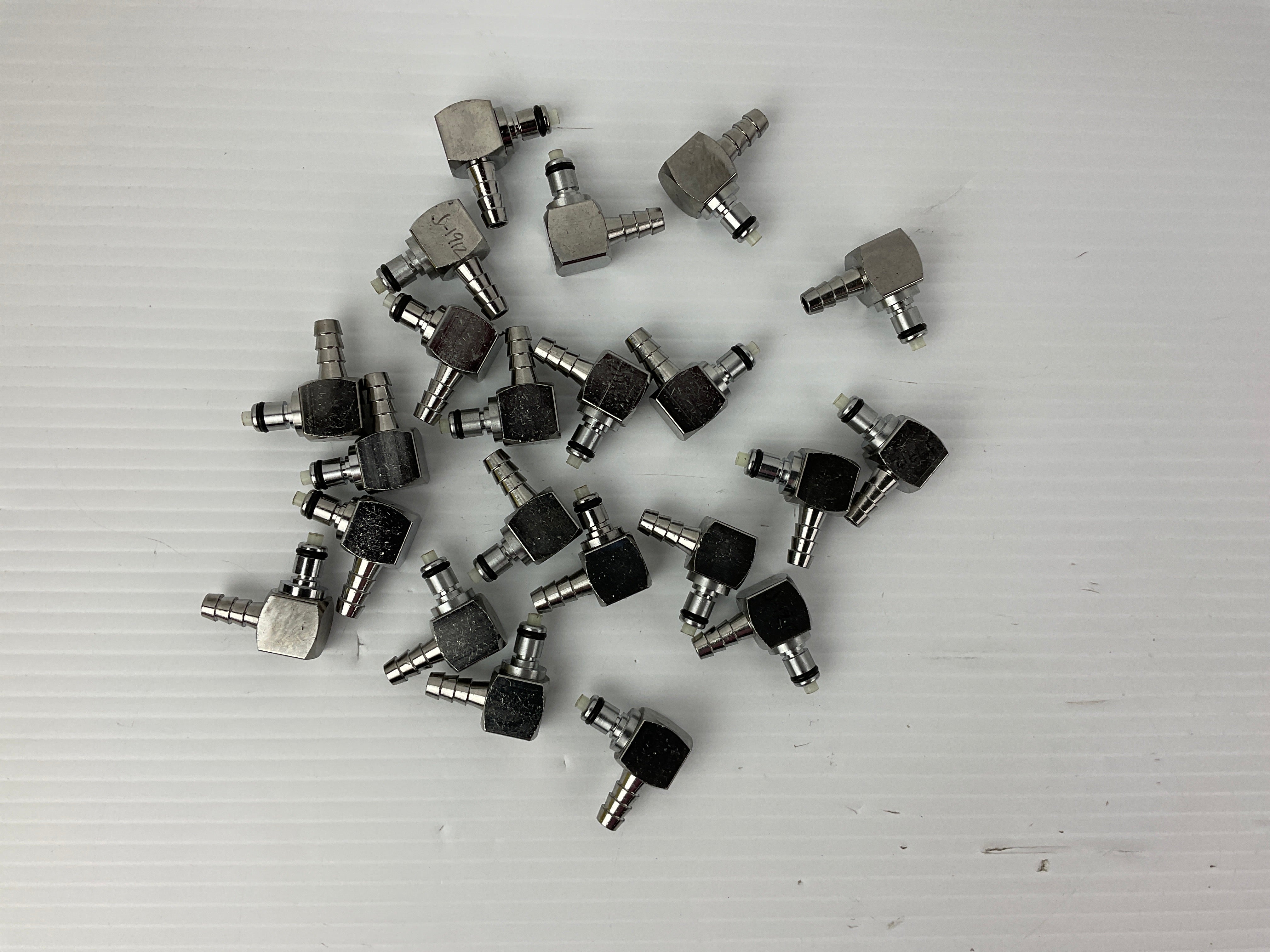 Omega Connector FT-MCD23-04 (Lot of 20)