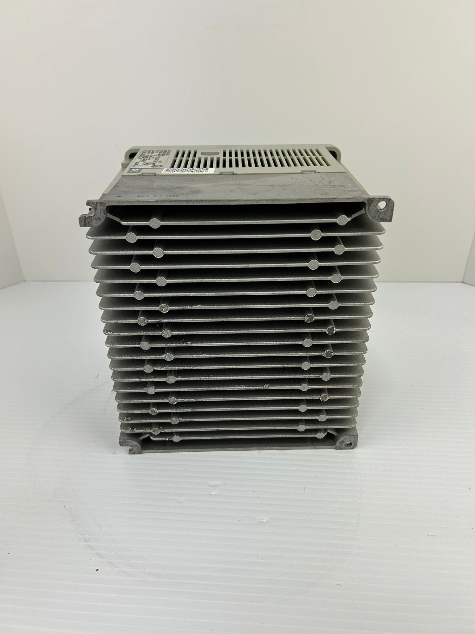 Allen Bradley 1305-BA09A Variable Frequency Drive Series C 1305